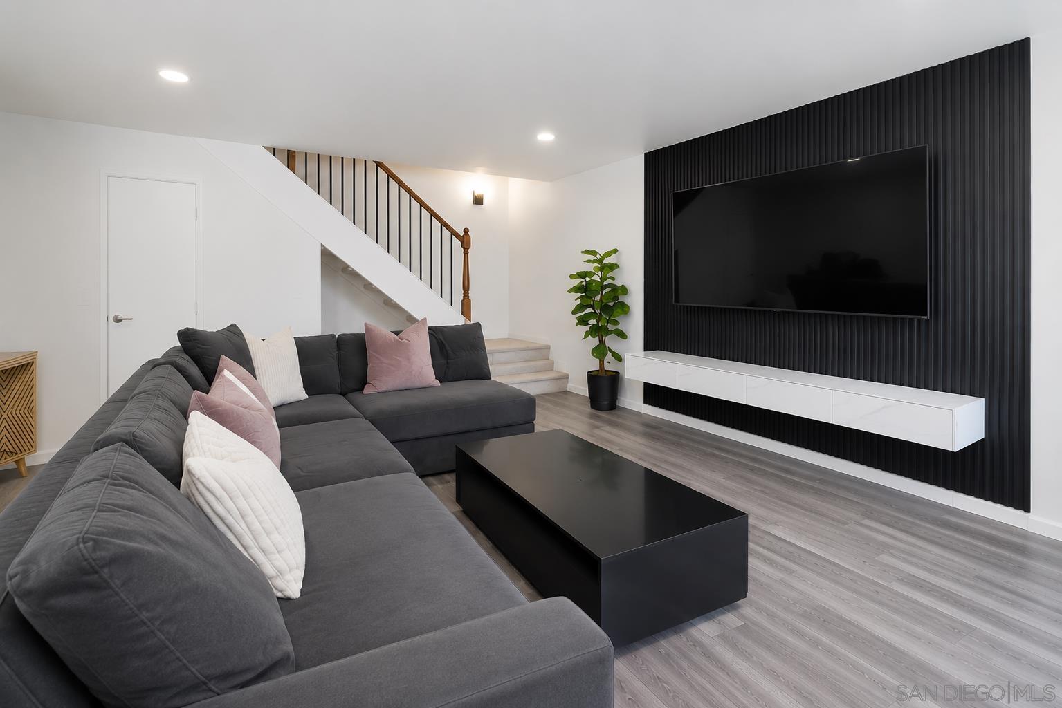 6516 Omega Dr — photo