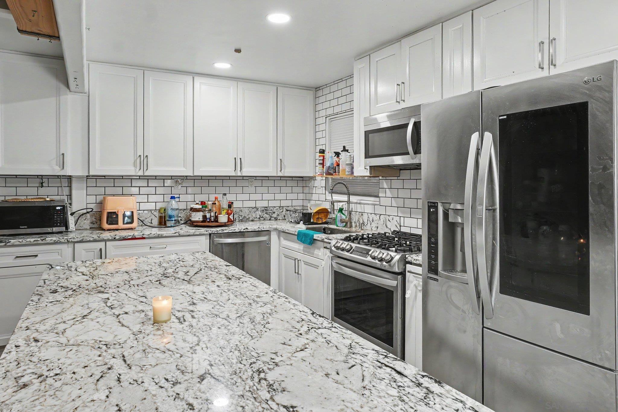 1367 E Madison Ave — photo