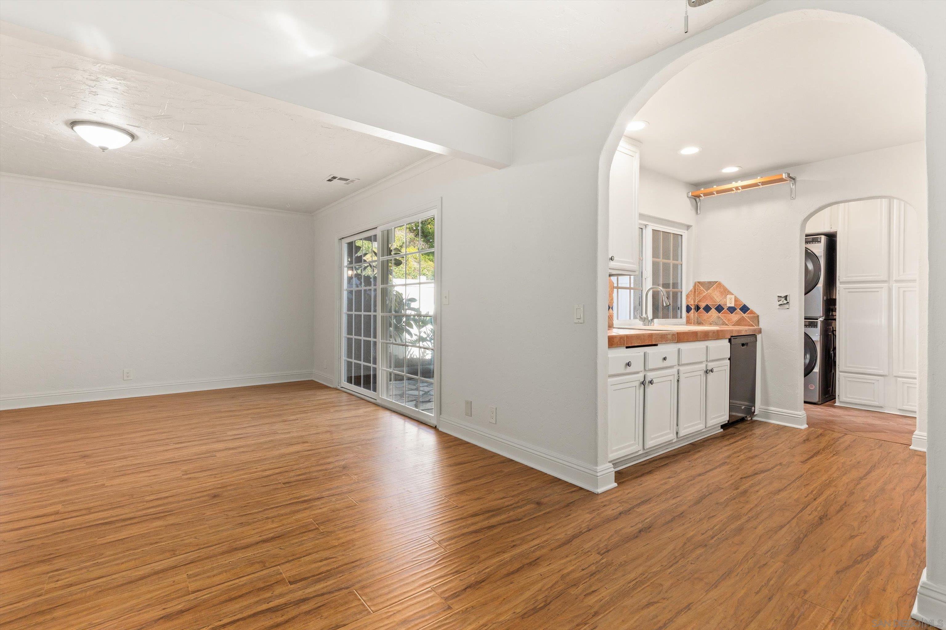 1248 Evergreen Dr — photo