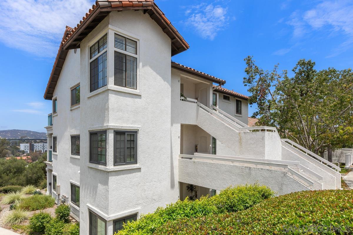 16424 Avenida Venusto E — photo