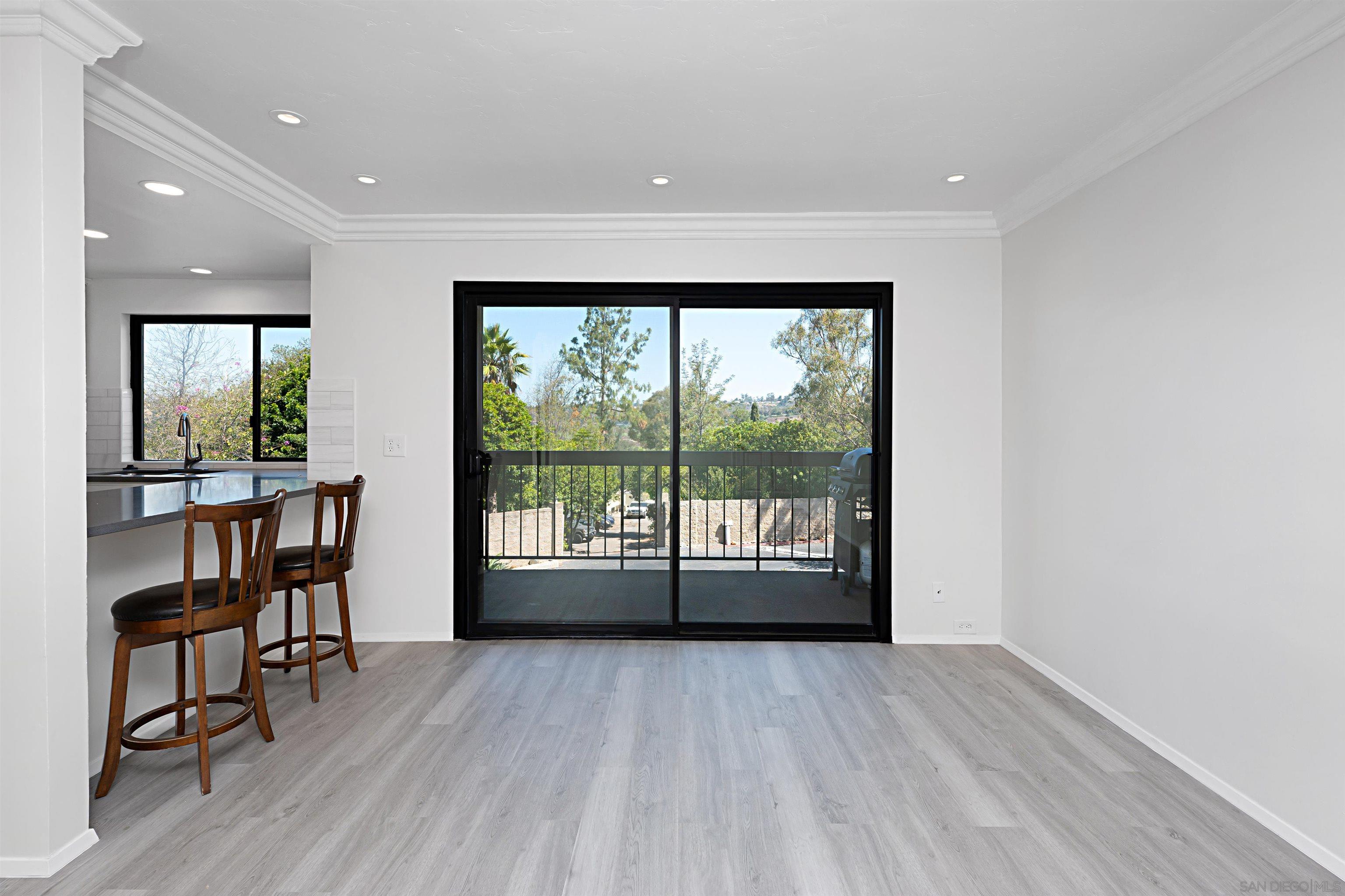 5125 Fontaine St 105 — photo
