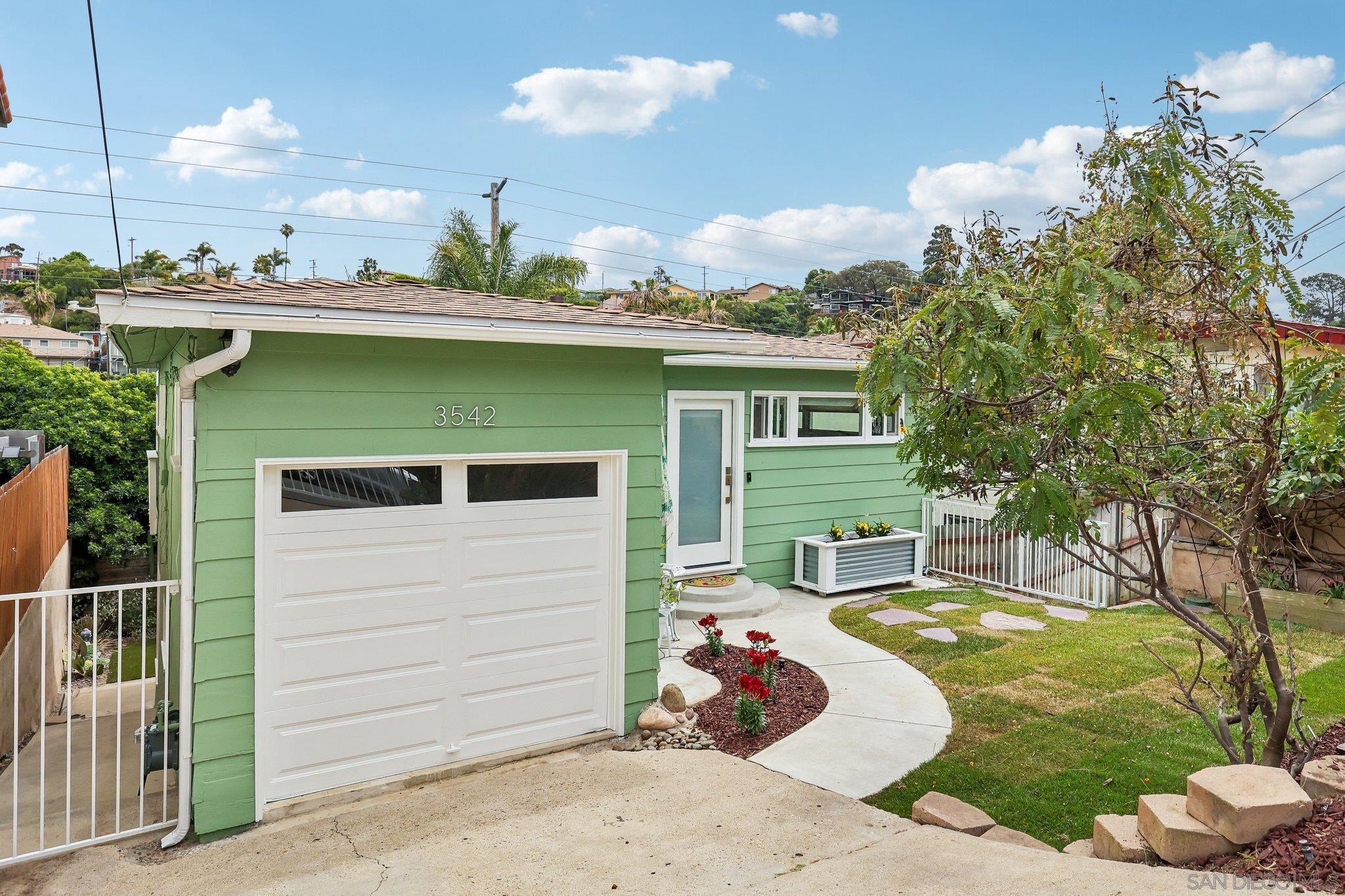 3542 Wawona Dr — photo