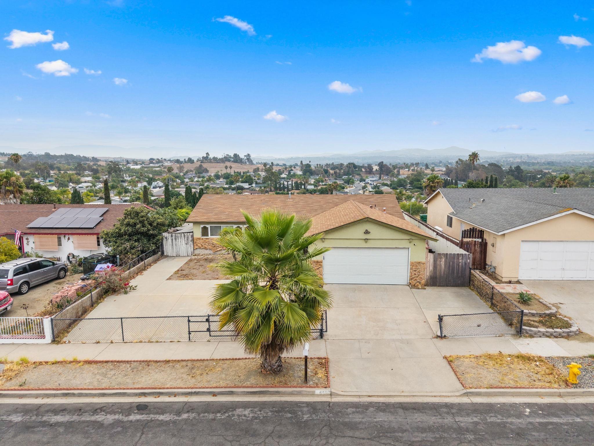 656 Flora Dr, Oceanside, CA 92057 — photo 2