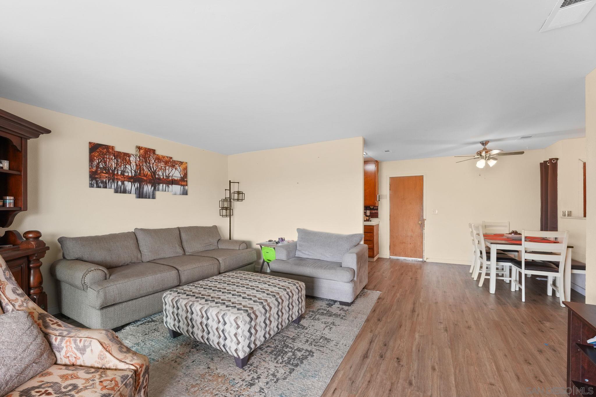 656 Flora Dr, Oceanside, CA 92057 — photo 3