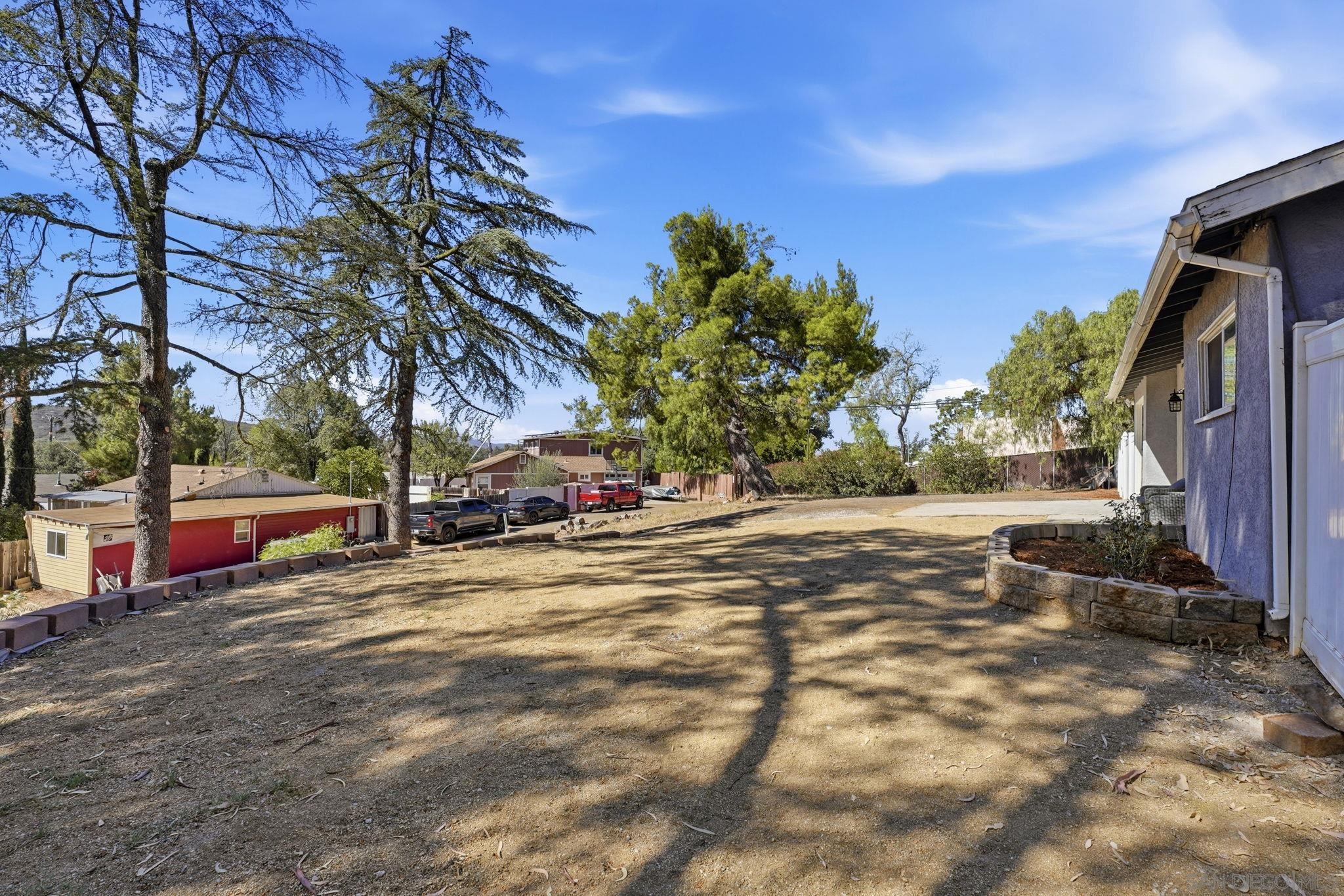 1315 Hillcrest Dr — photo