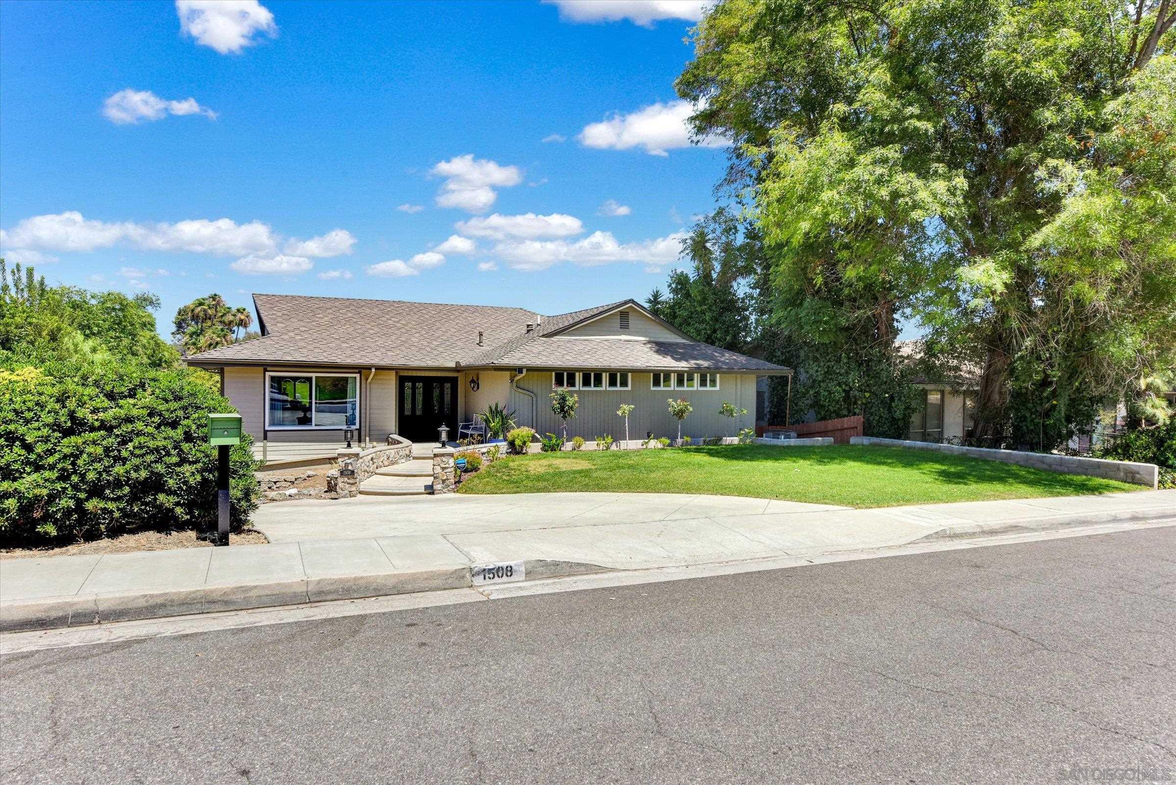 1508 Sunny Crest Dr — photo