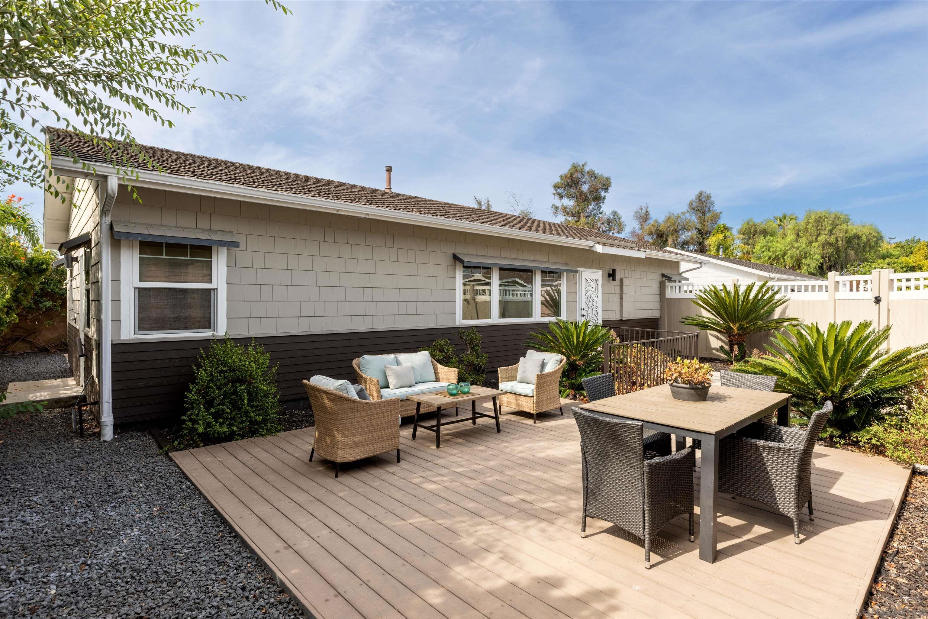 1027 Knowles Ave — photo