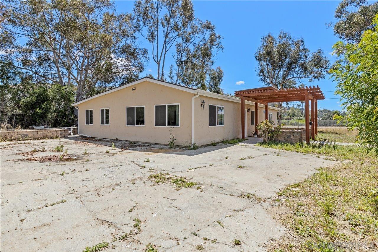 5461 Rainbow Crk, Fallbrook, CA 92028 — photo 2