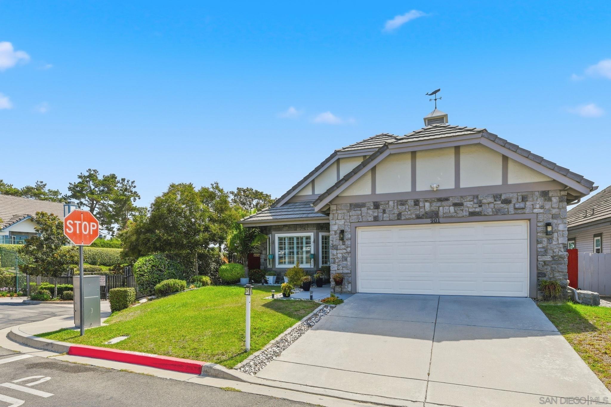 901 Rose Arbor Dr — photo