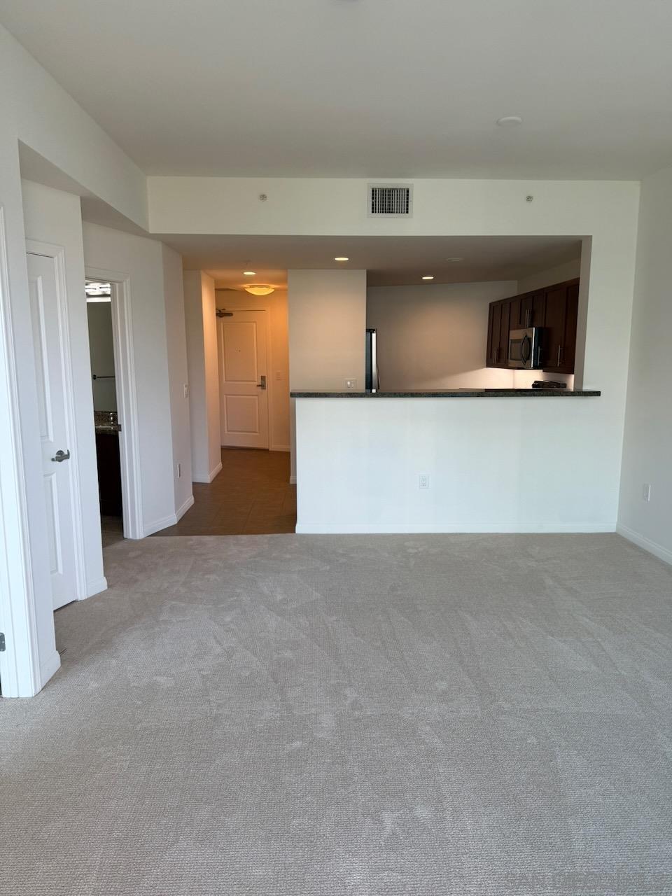 253 10th Ave 624 — photo