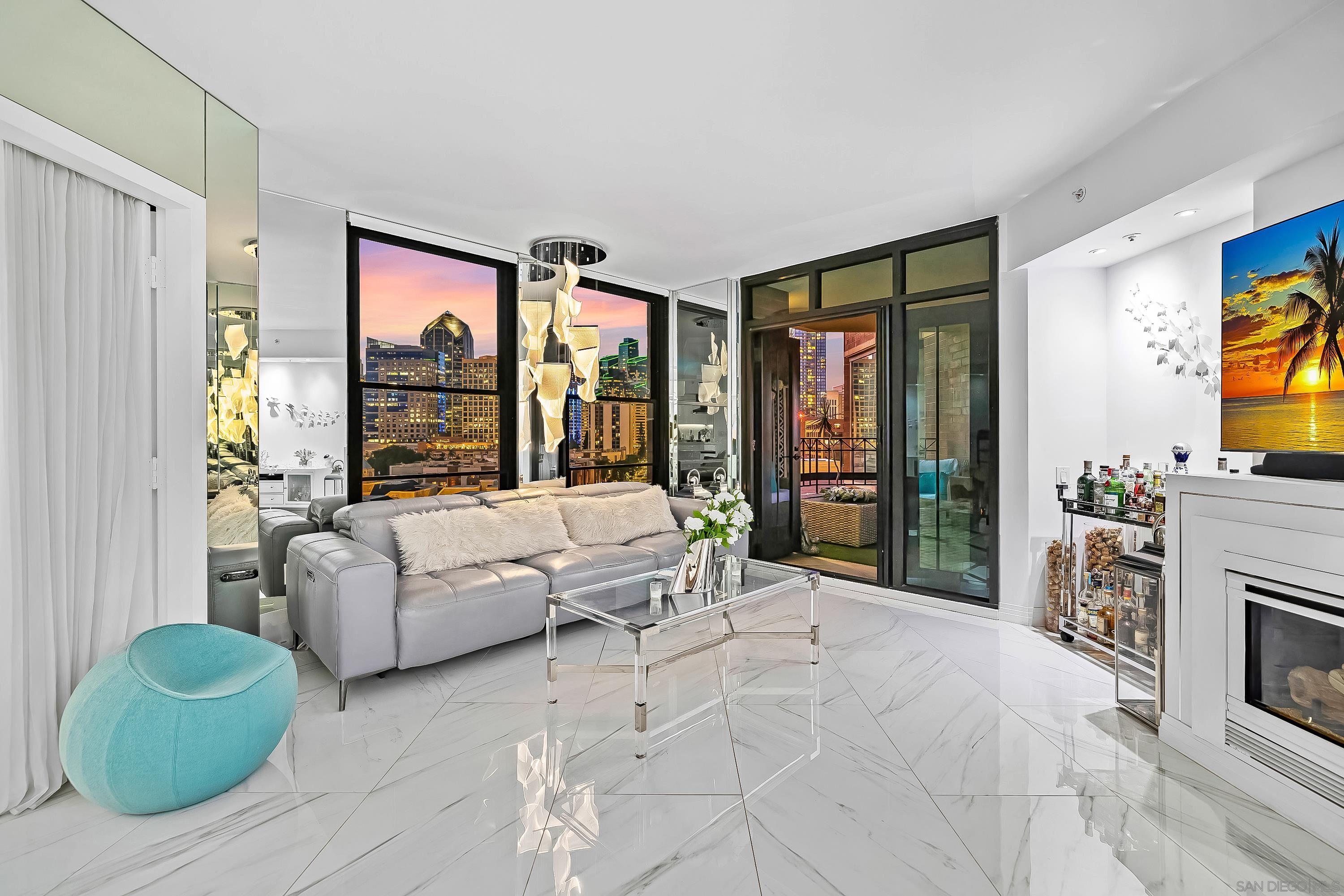 500 W Harbor Dr 1013 — photo