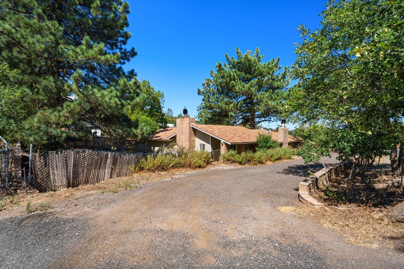 2906 Lakeview Dr — photo