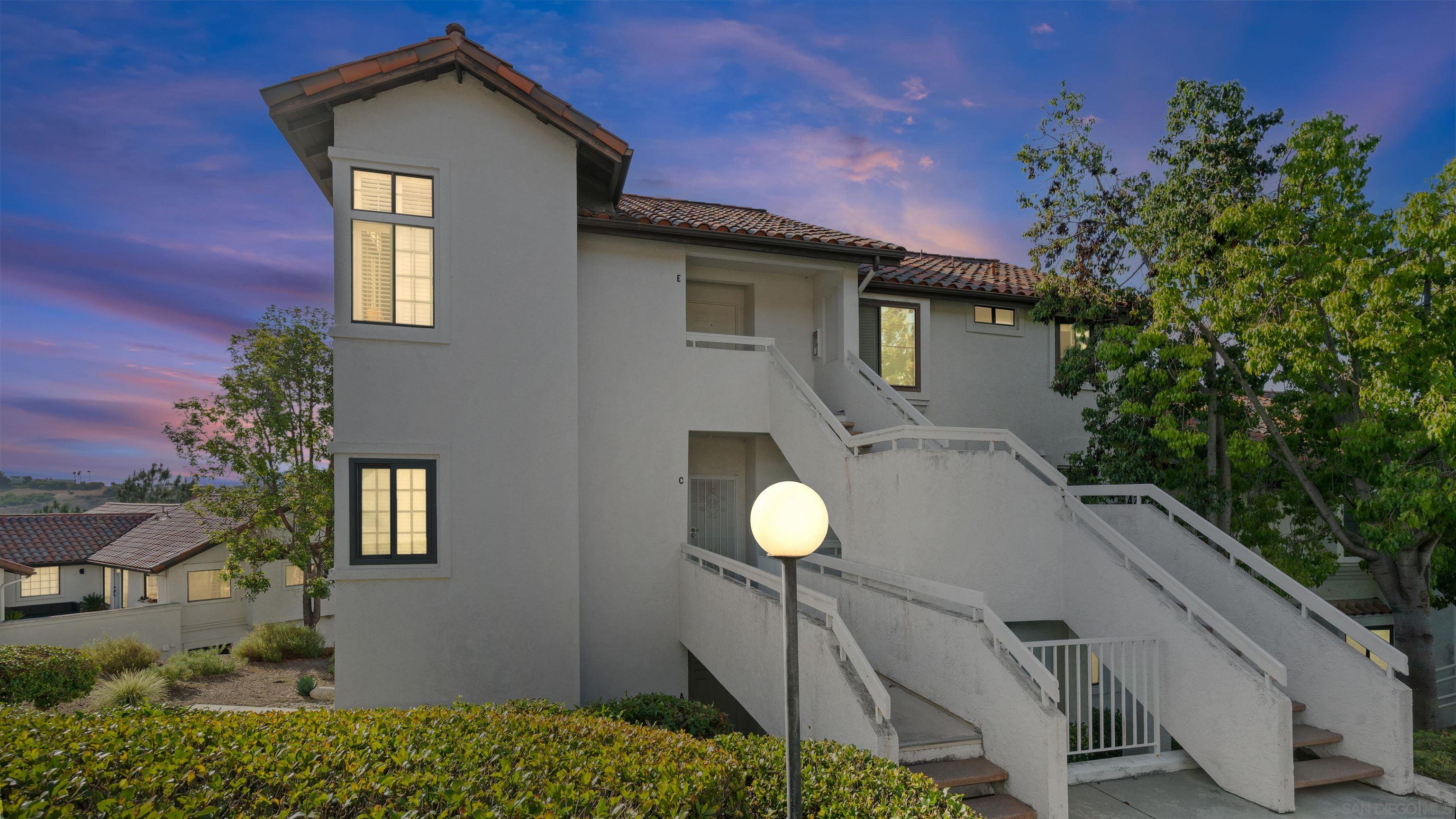 16424 Avenida Venusto C — photo