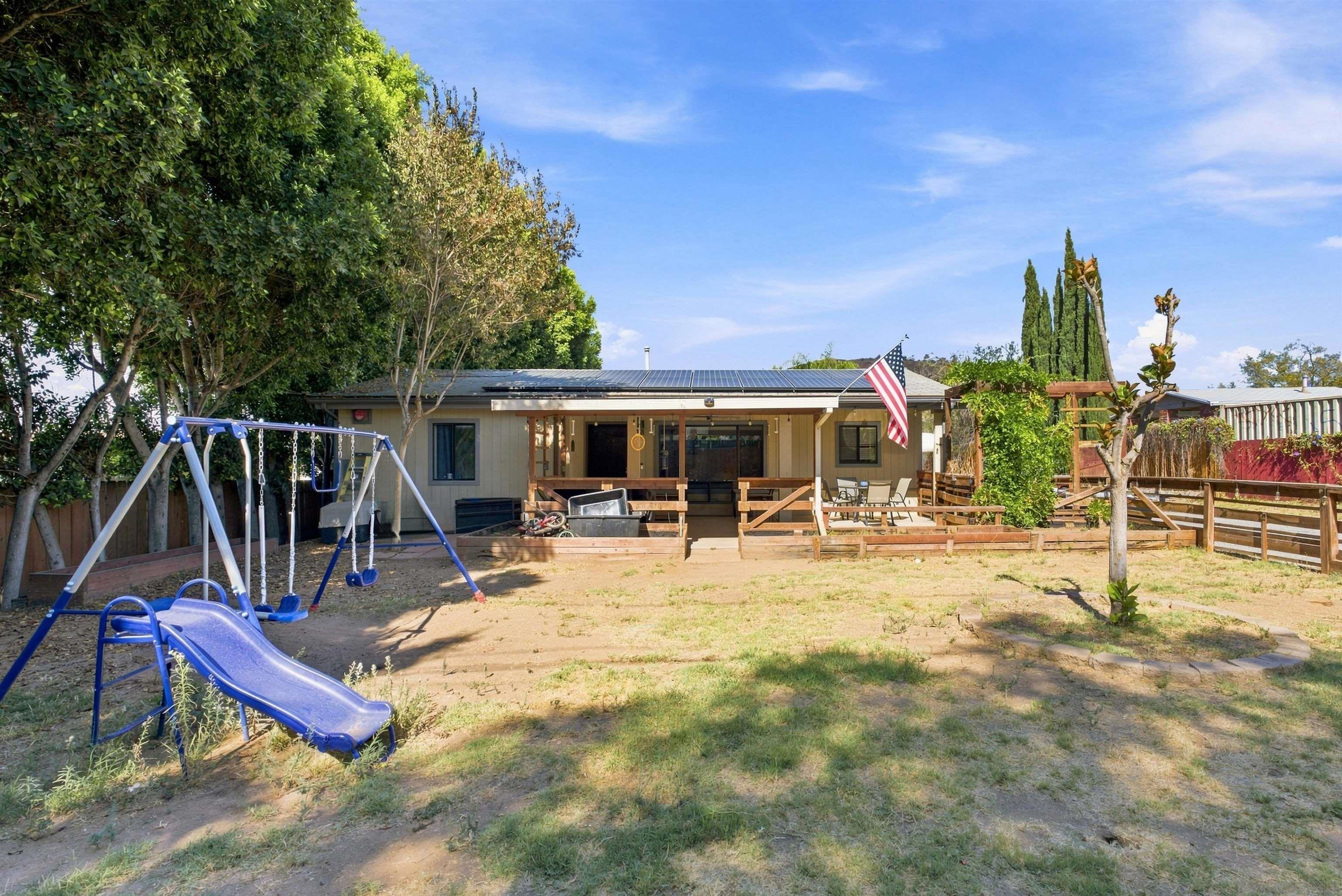 8130 Royal Park — photo