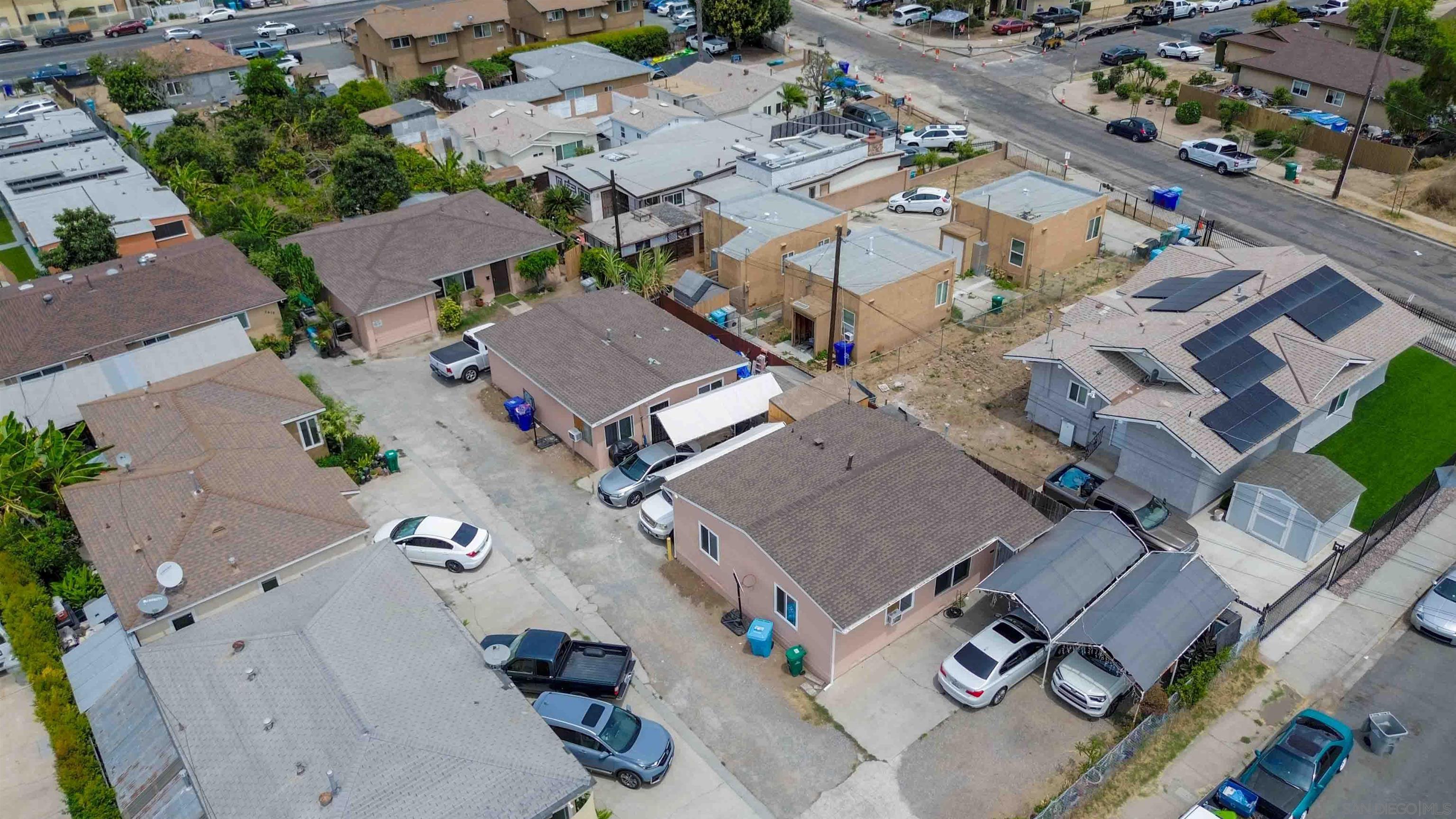 5484 Santa Margarita St — photo