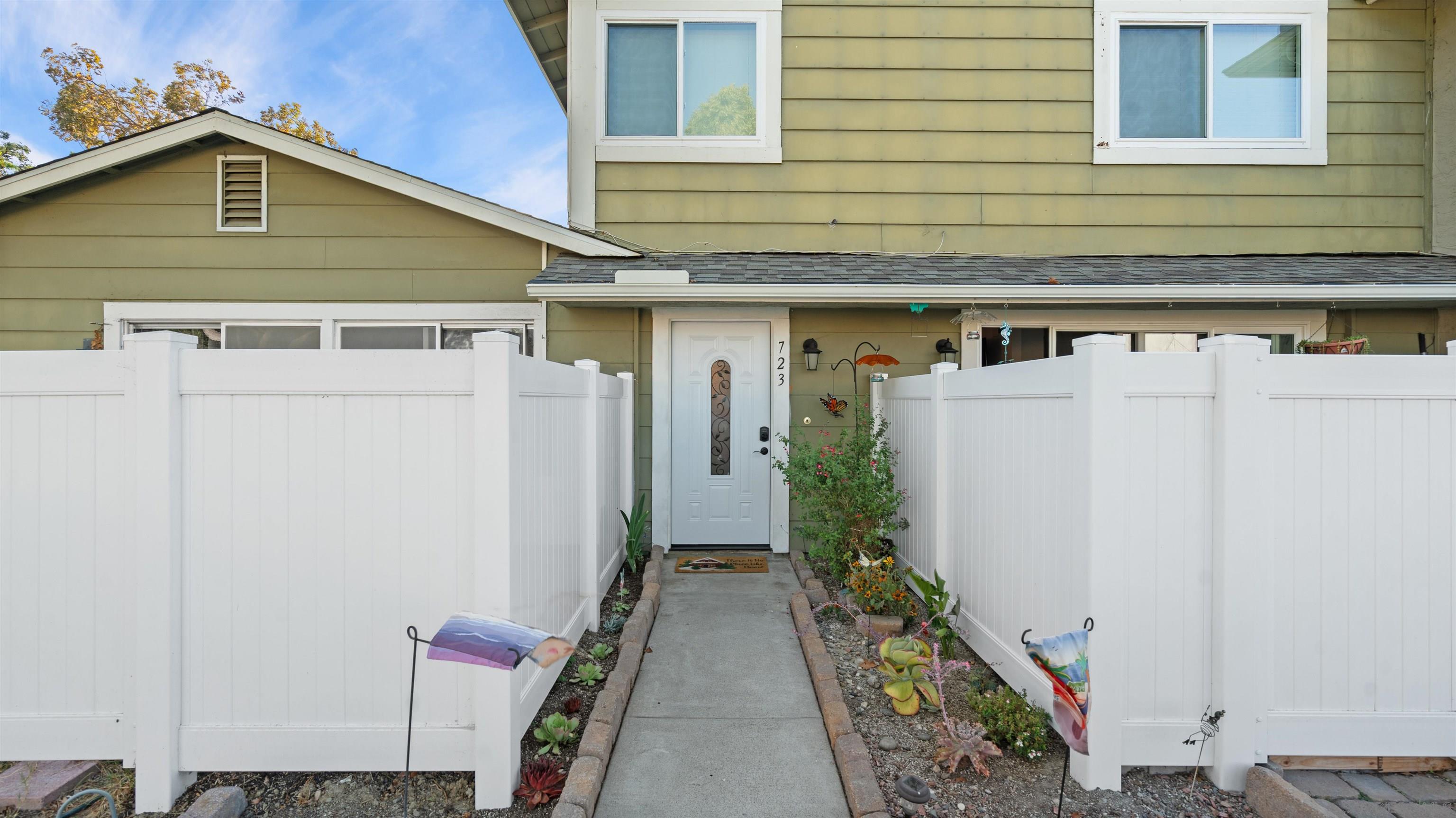 723 Paradise Cove Way — photo