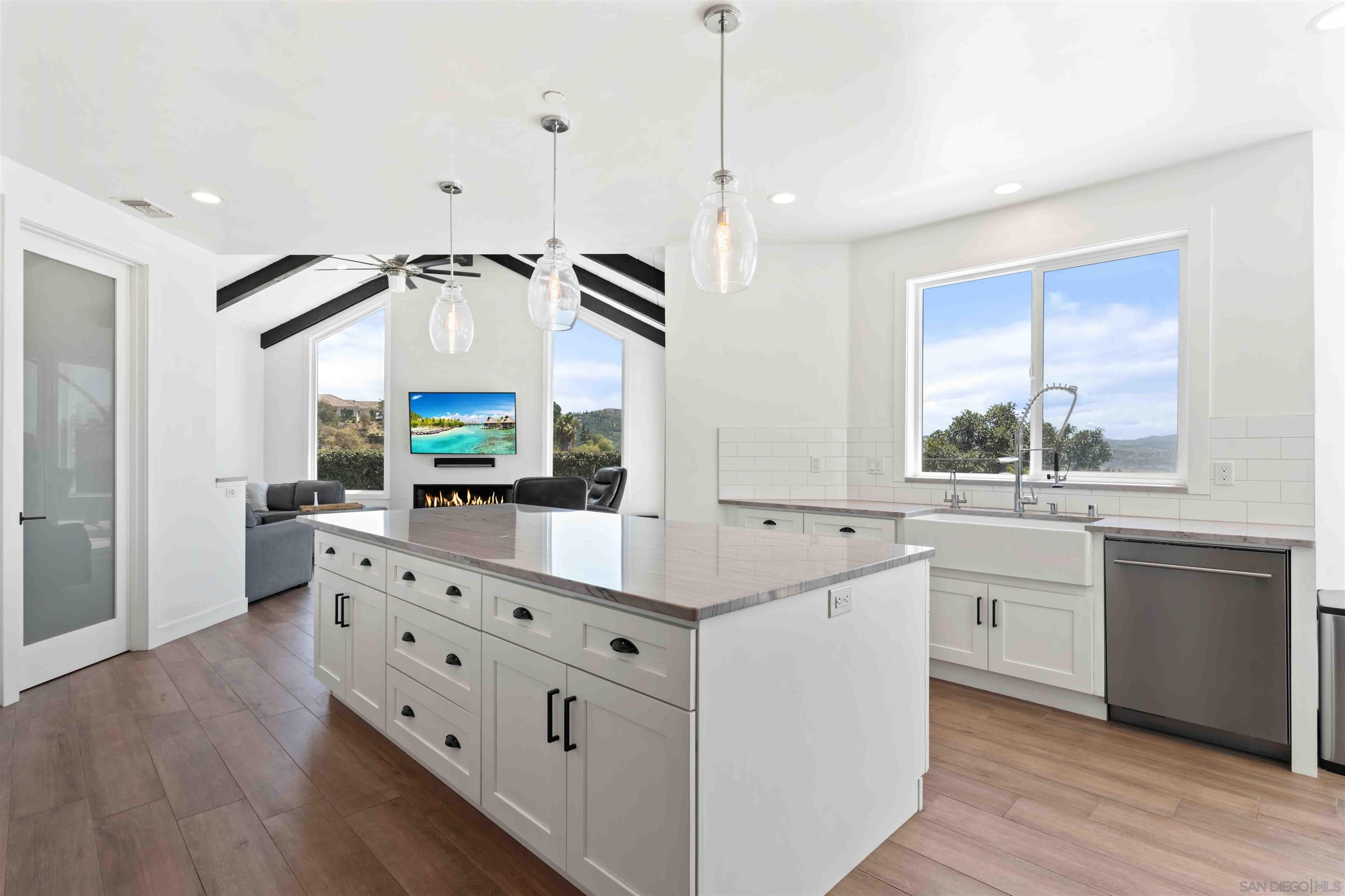 2370 Dos Lomas, Fallbrook, CA 92028 — photo 3