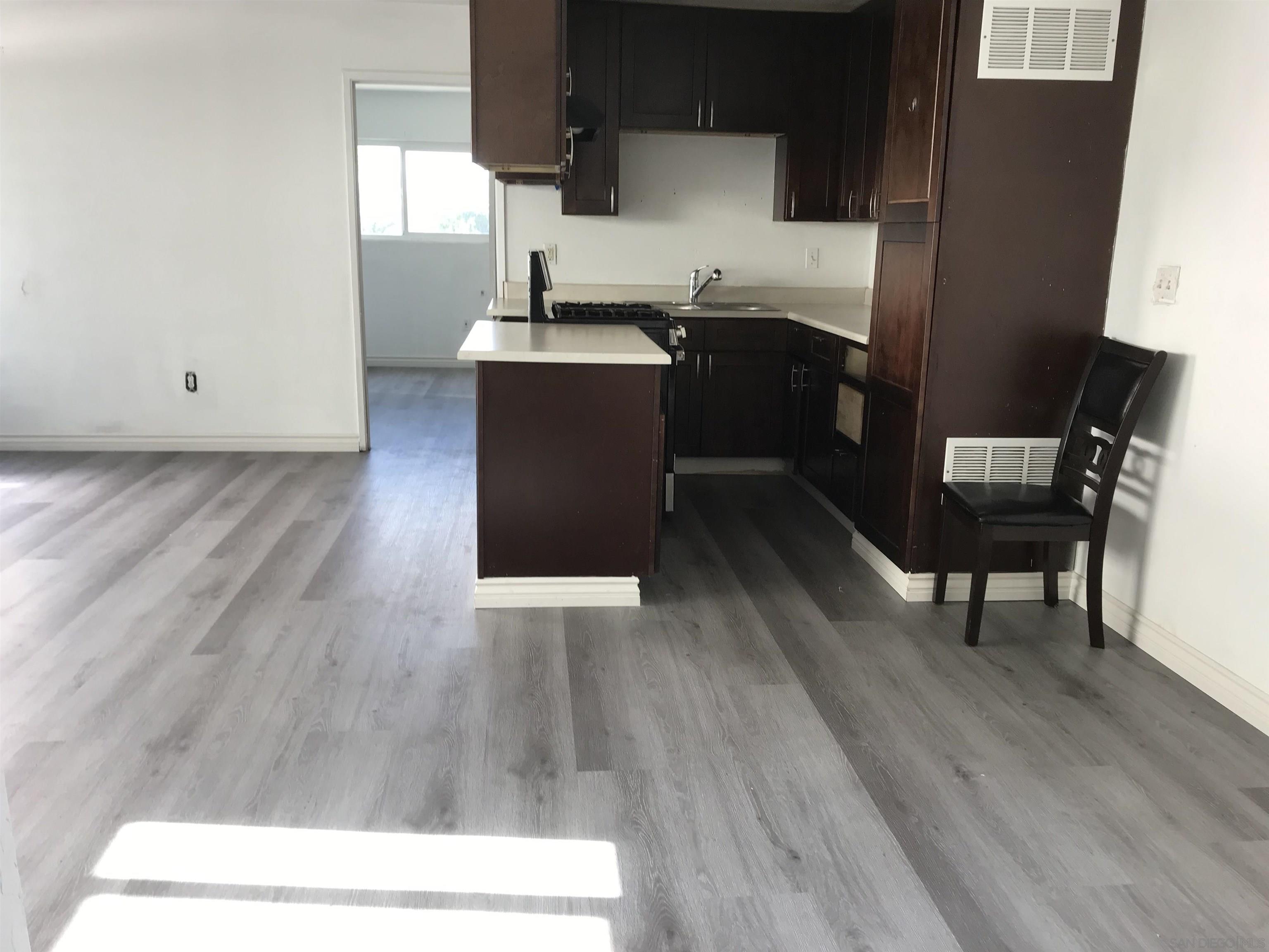 3225 Logan Ave — photo