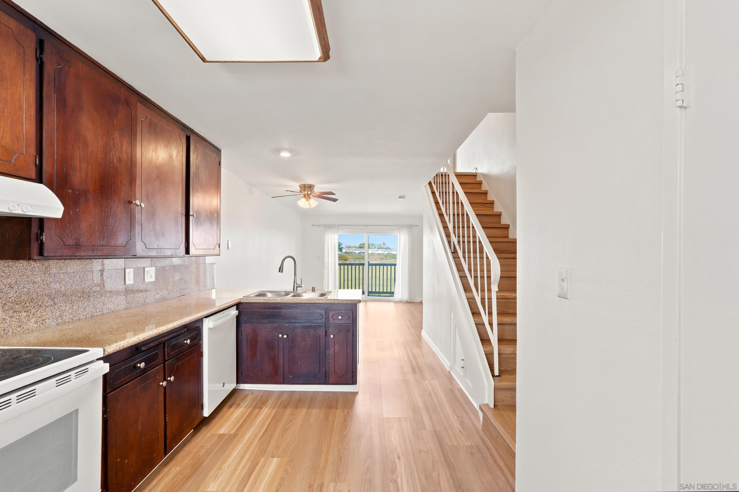 1111 Seacoast Dr 46 — photo