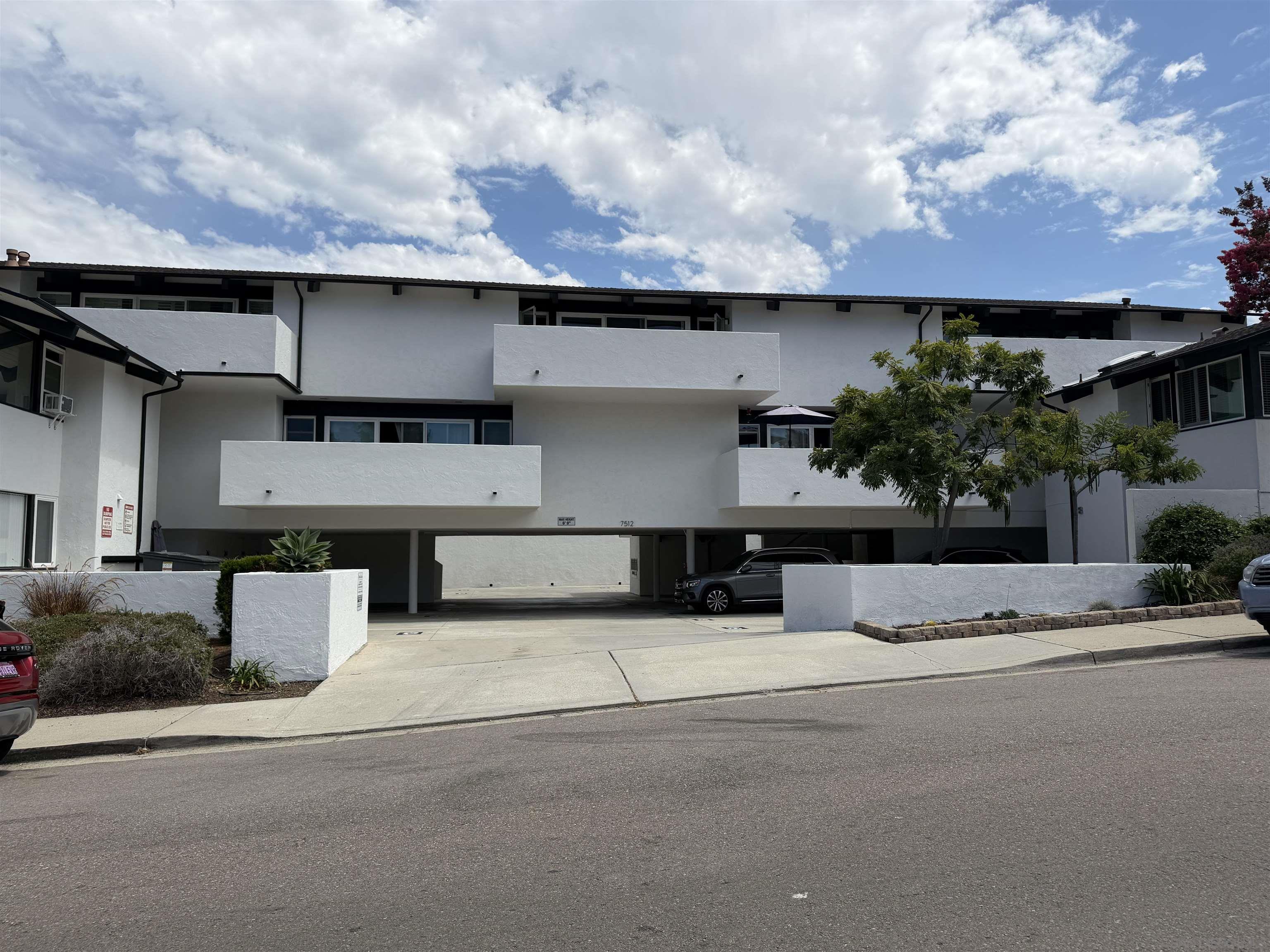 7512 Viejo Castilla 17 — photo
