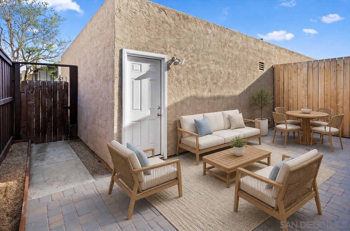 140 E El Norte Pkwy 3 — photo