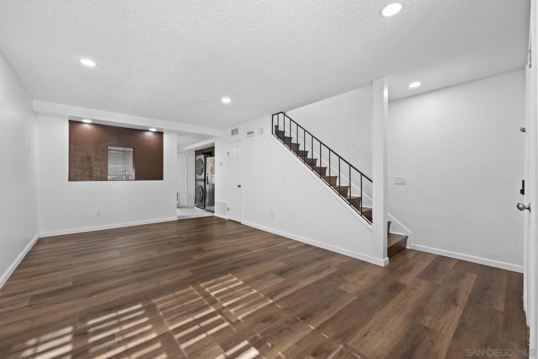 1512 Gustavo Street Unit B B — photo