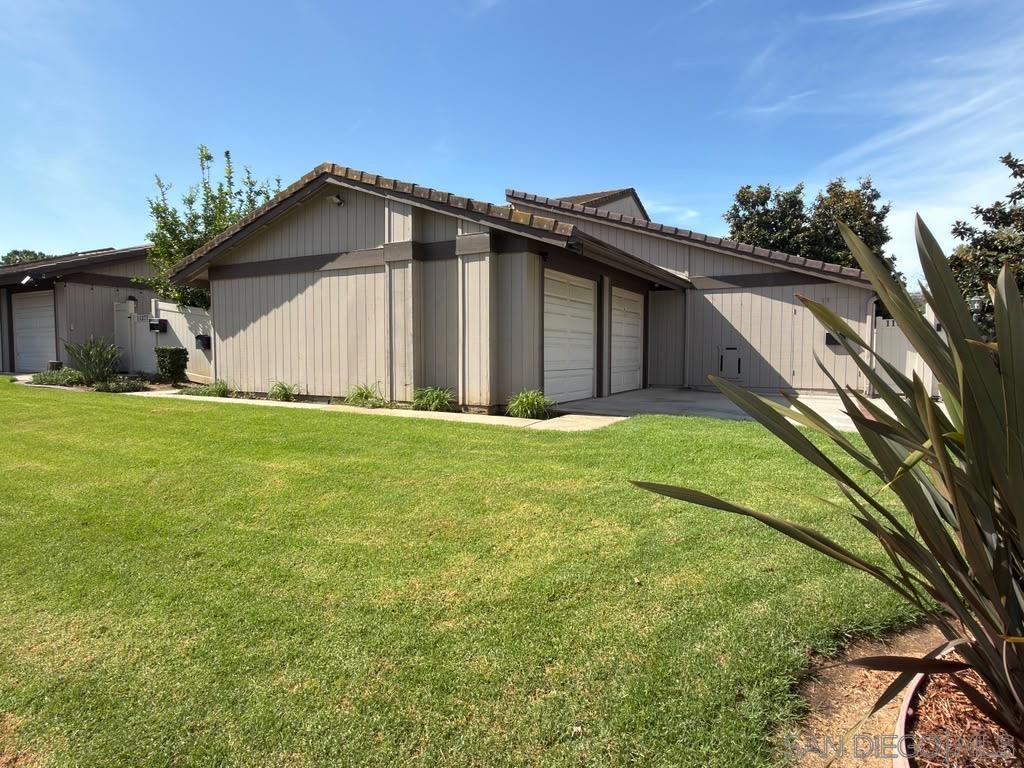 11375 Matinal Cir — photo