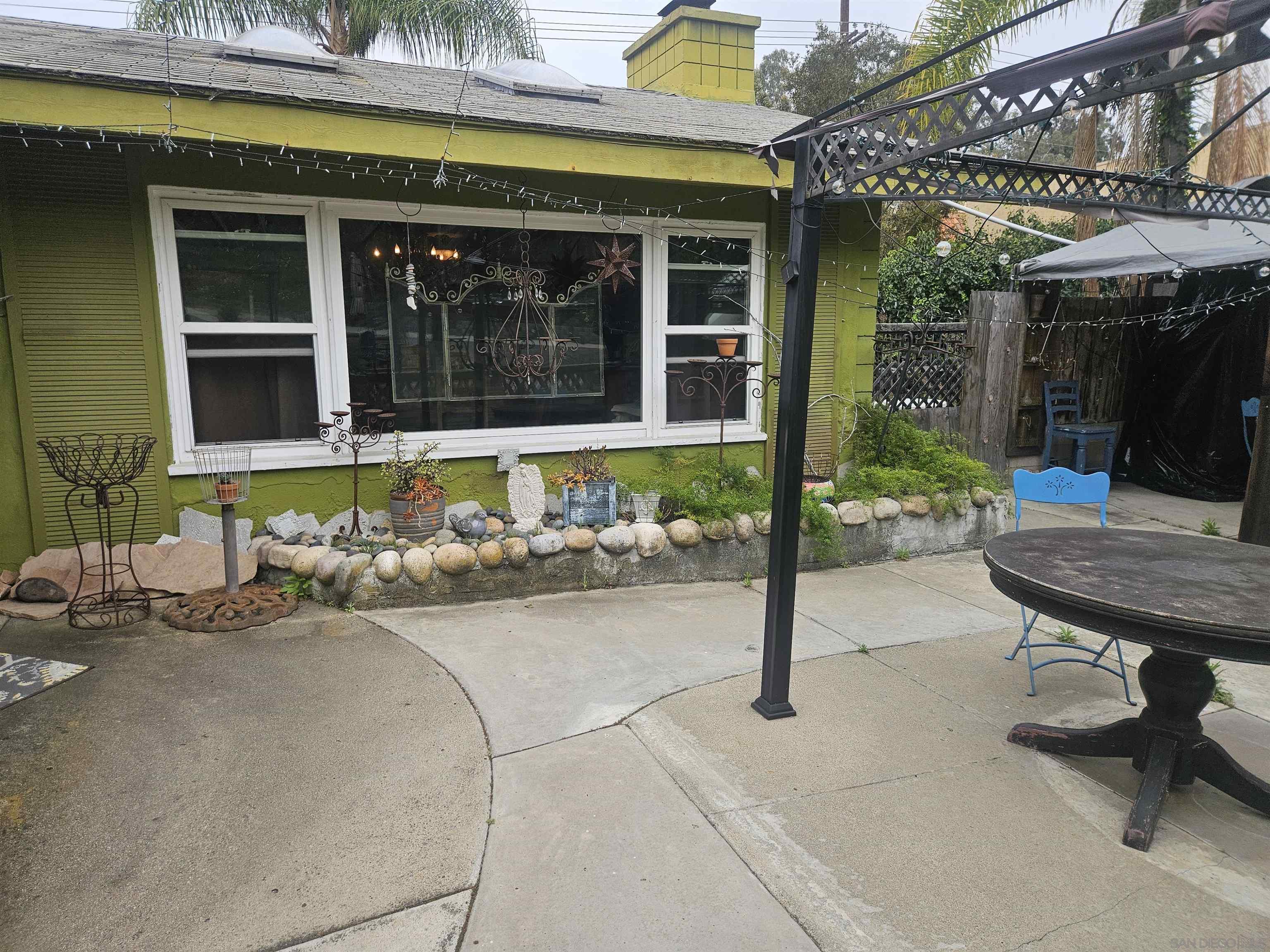 935 Encinitas Blvd — photo