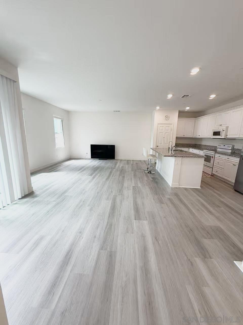 367 Fitzpatrick Rd 101 — photo
