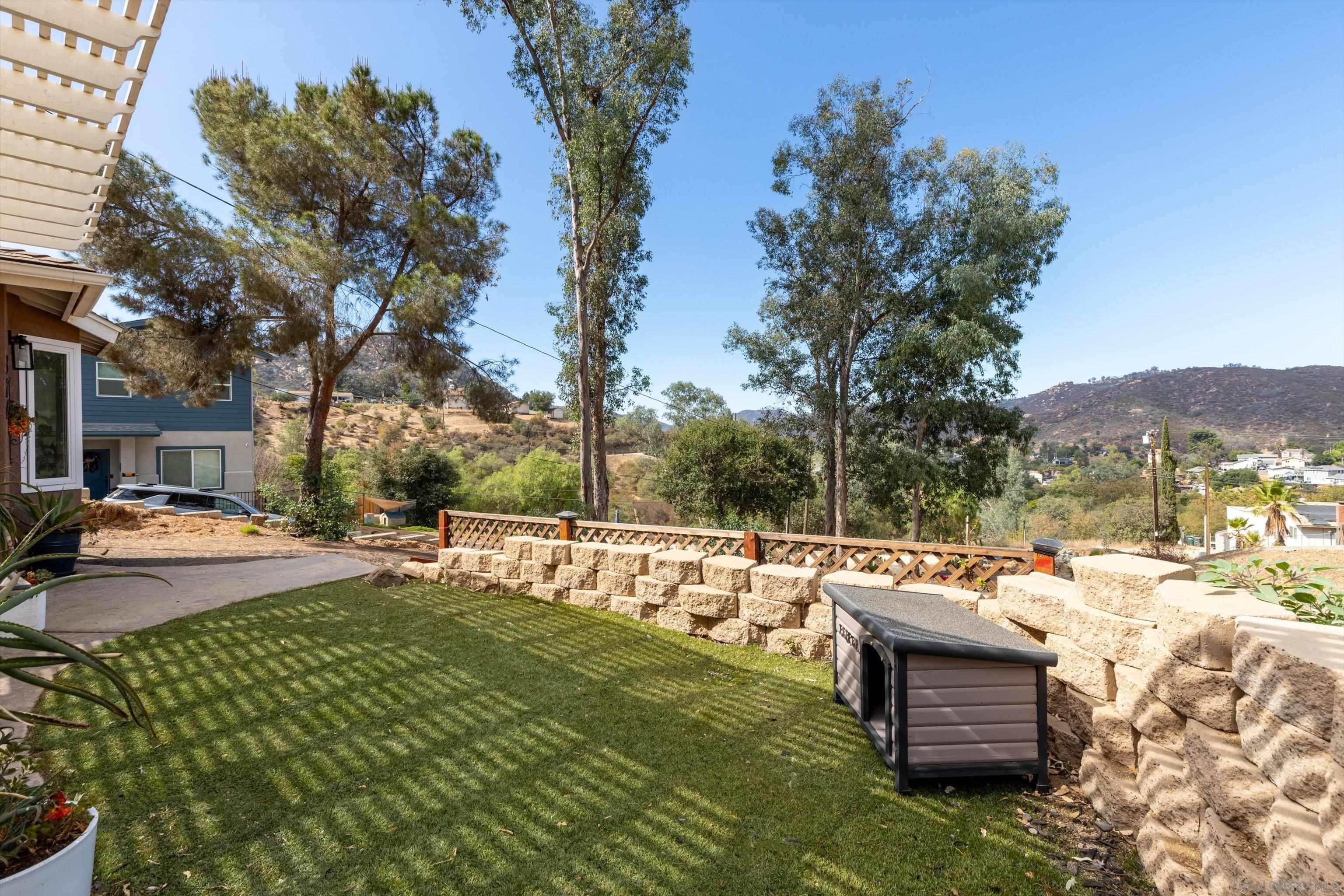 324 Patrick Dr — photo