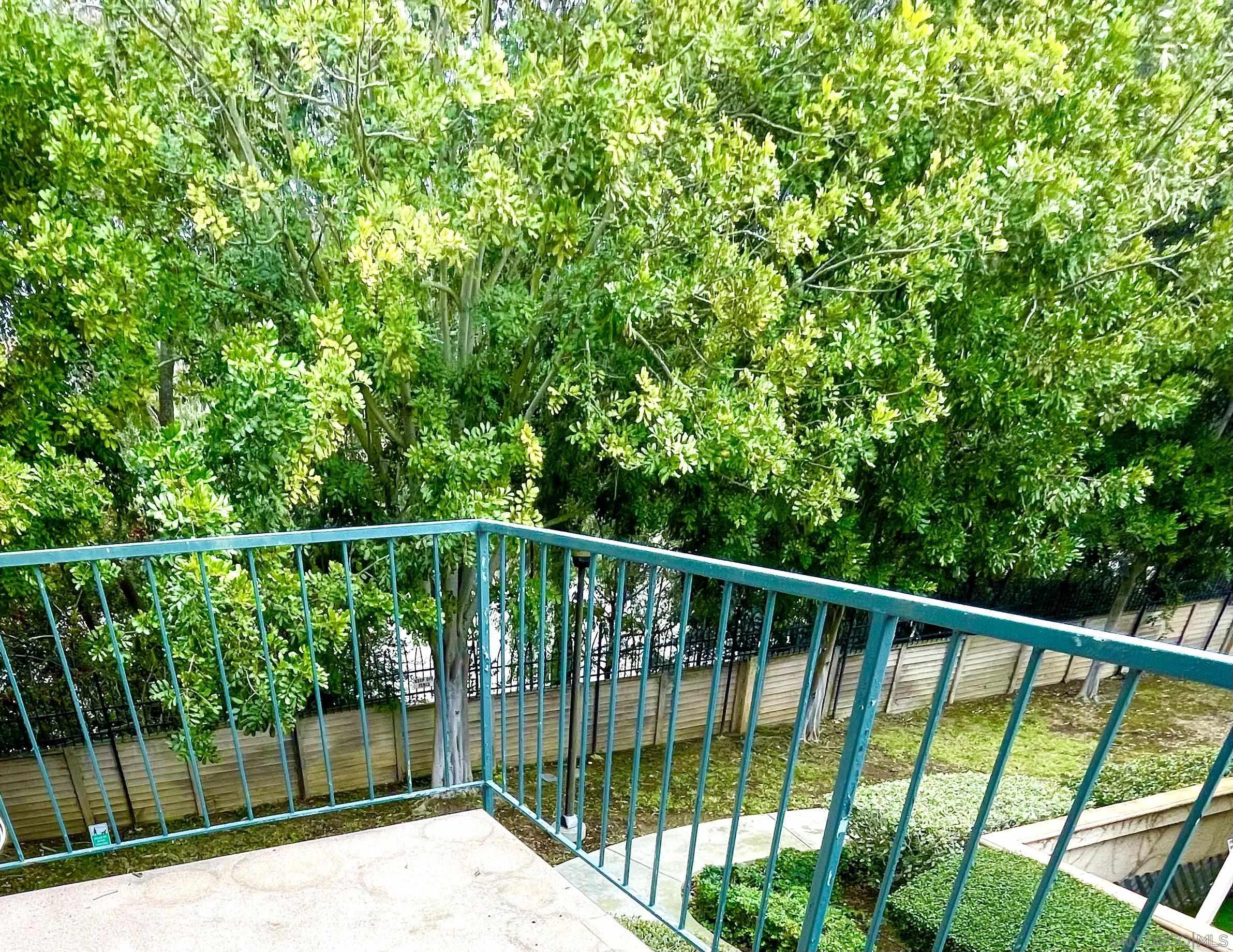 11329 Avenida Los Lobos — photo