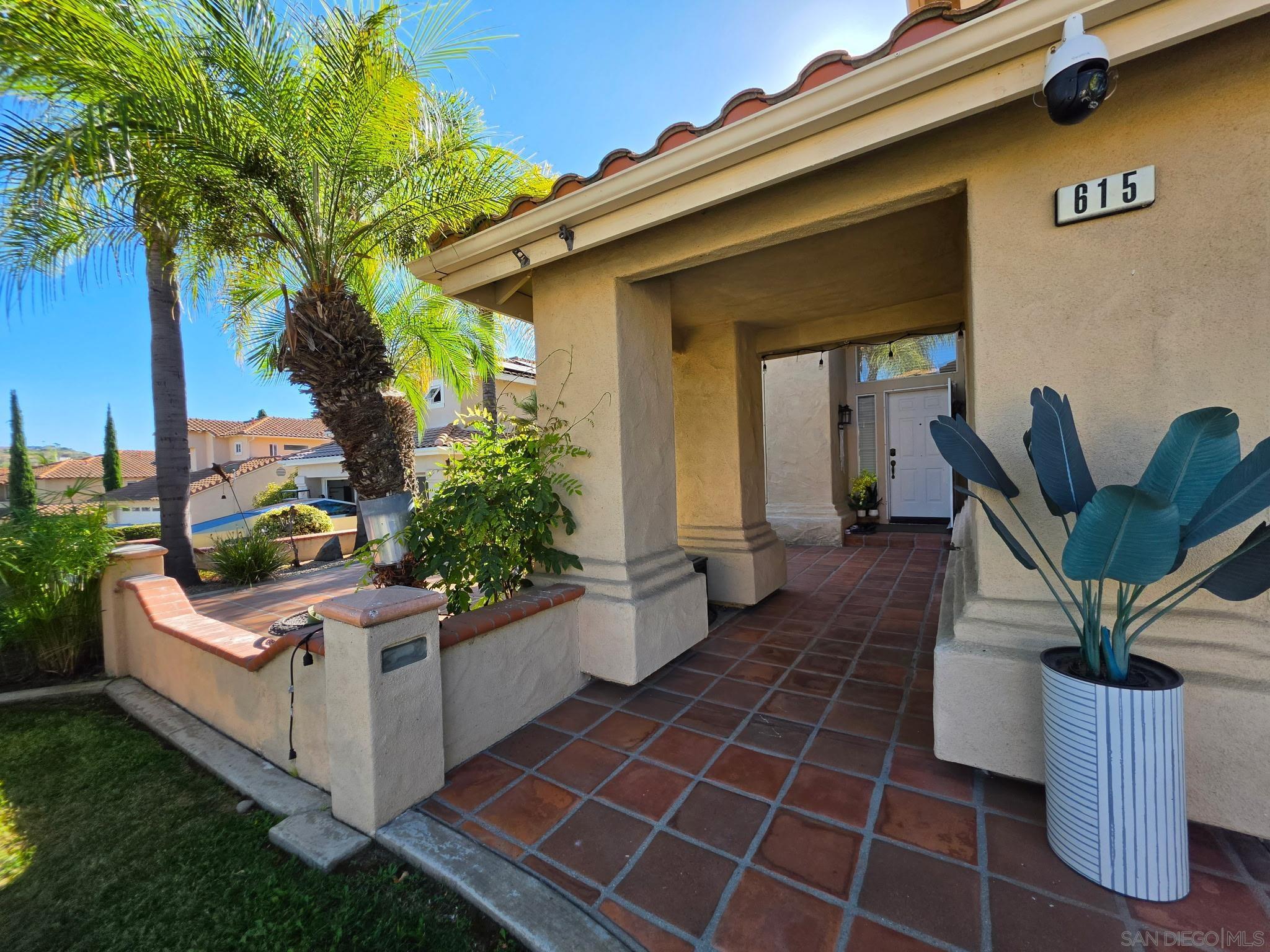 615 Dorinda Dr — photo