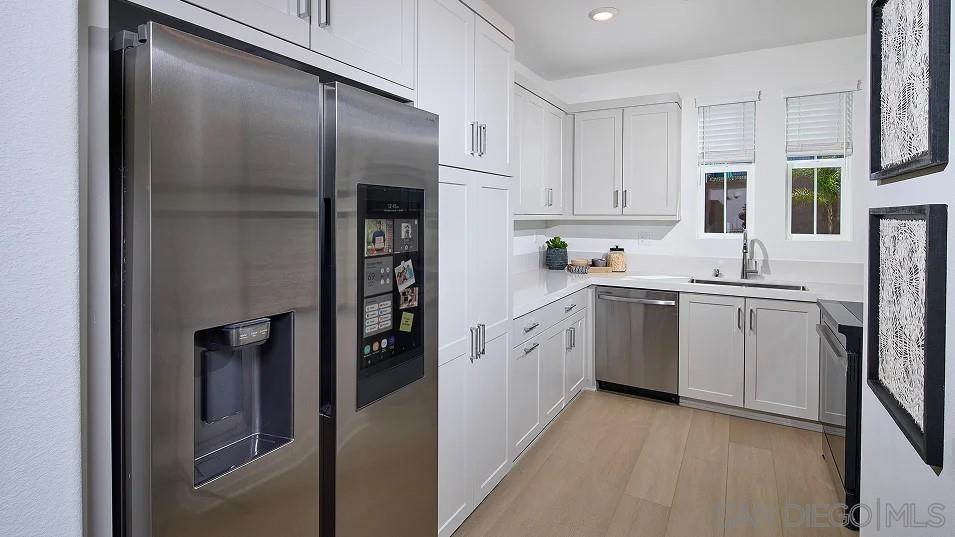3307 Faye Dr — photo