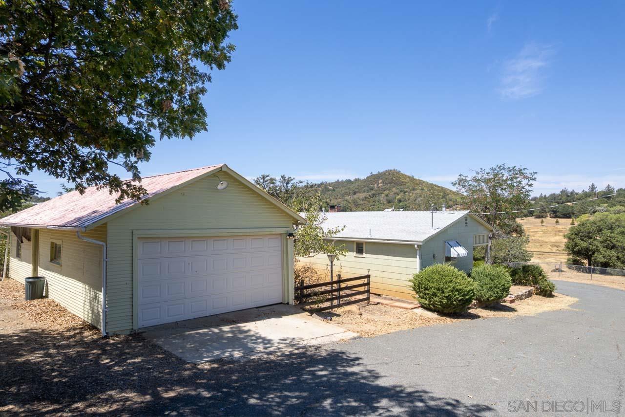 2314 Banner Dr — photo
