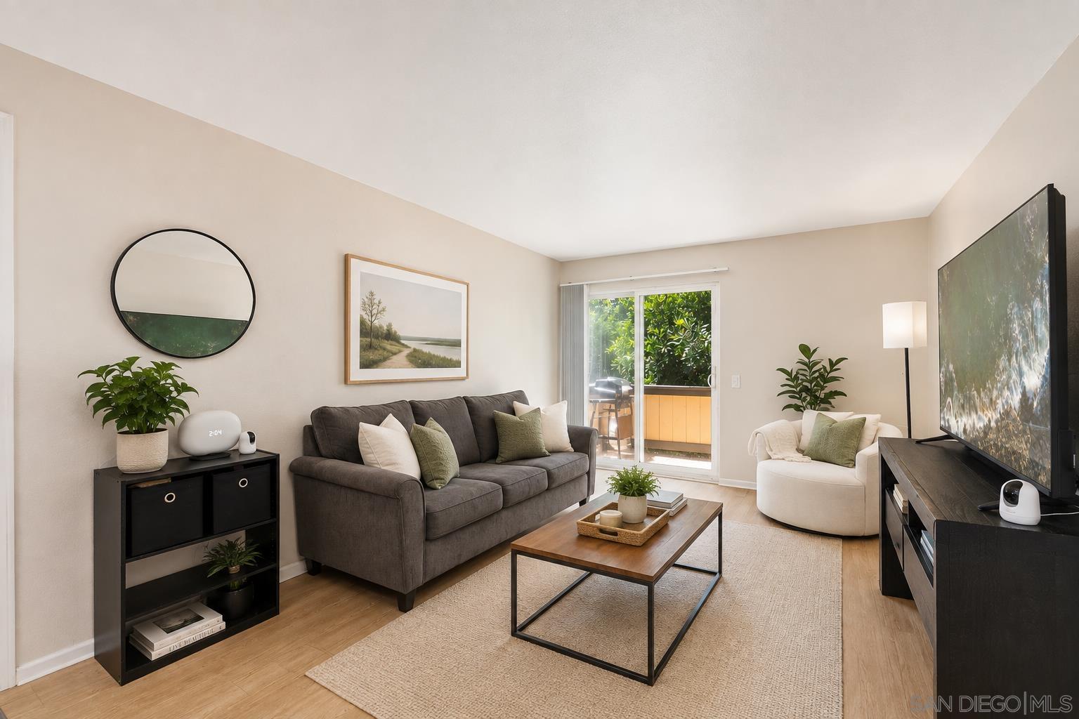 868 E Alvarado 28 — photo