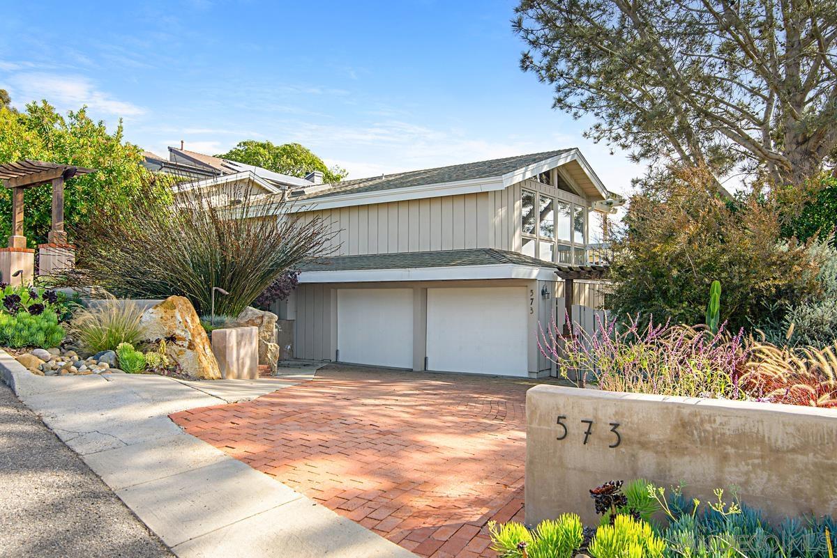 573 Amphitheatre Dr — photo
