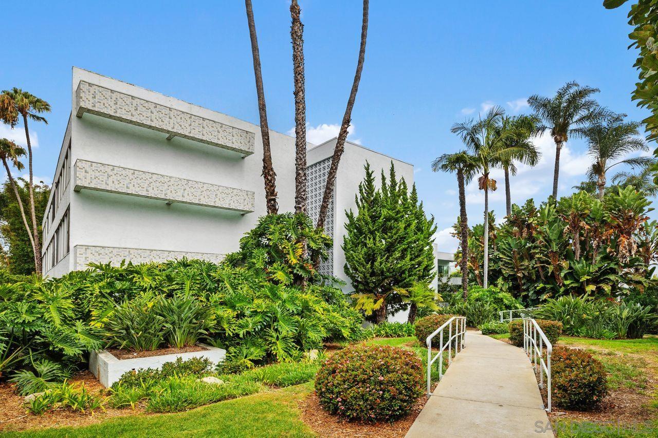 2368 Torrey Pines Rd 66 — photo