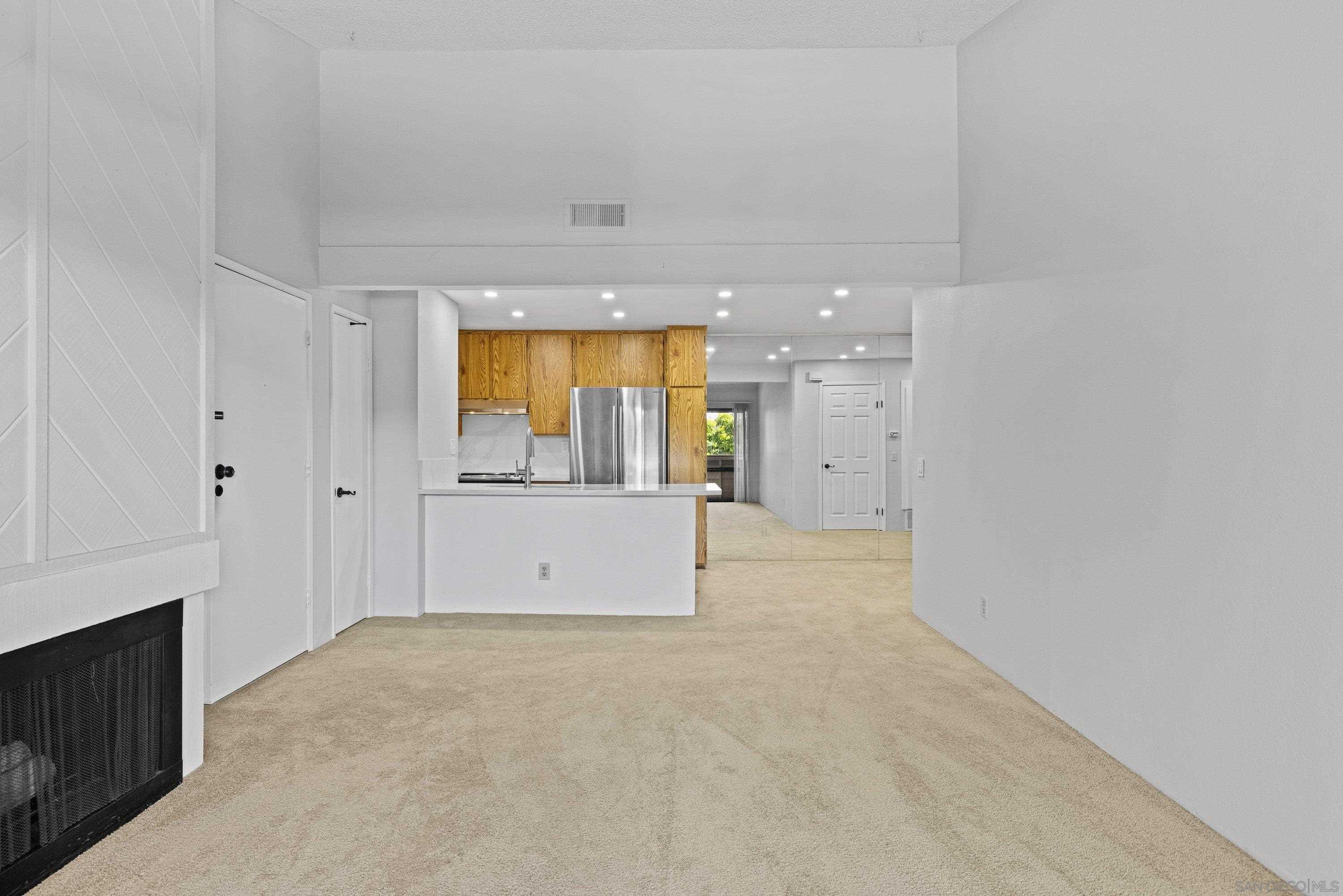 9189 Village Glen Dr 252 — photo