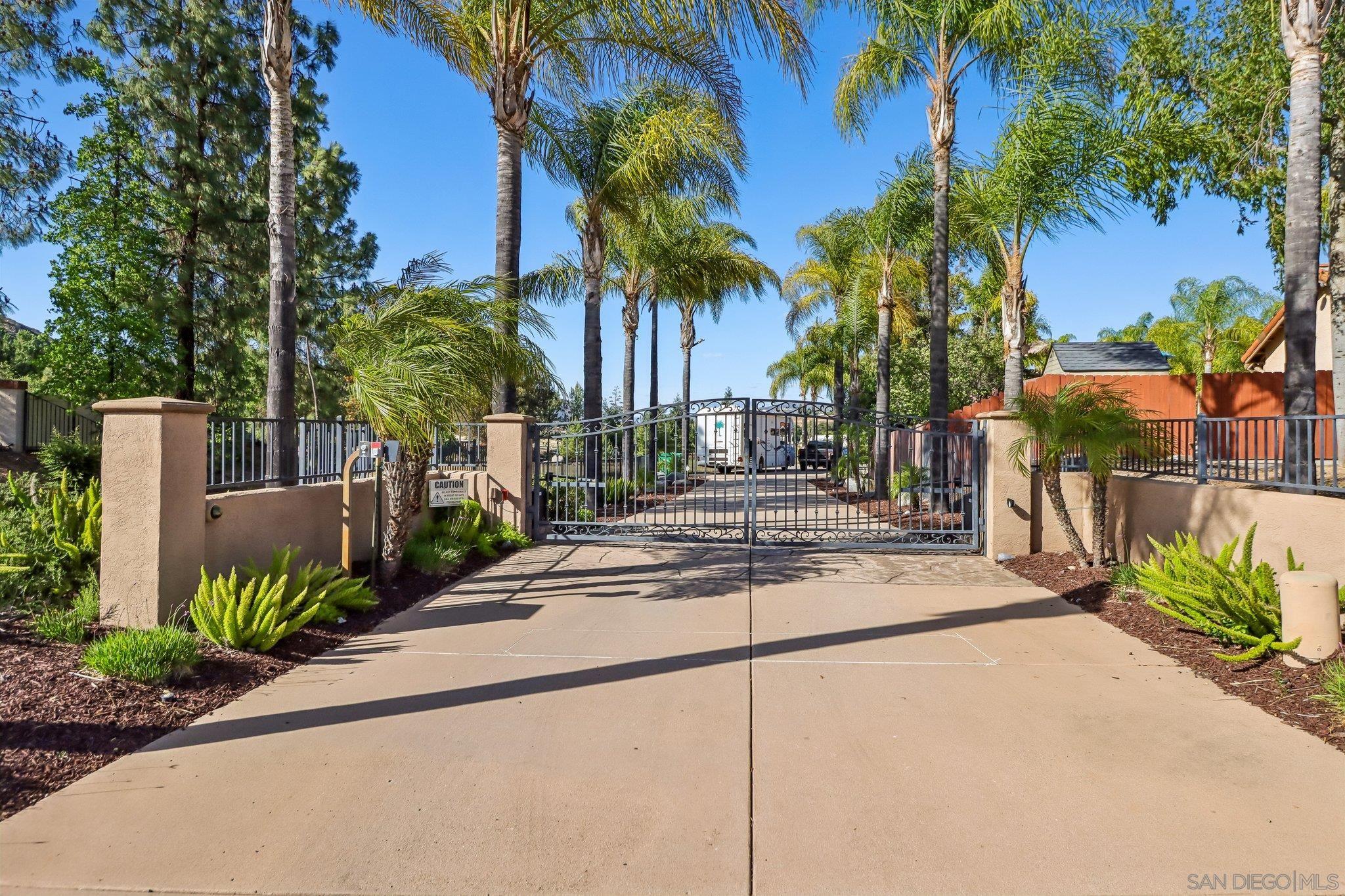9086 Hunter Pass, Alpine, CA 91901