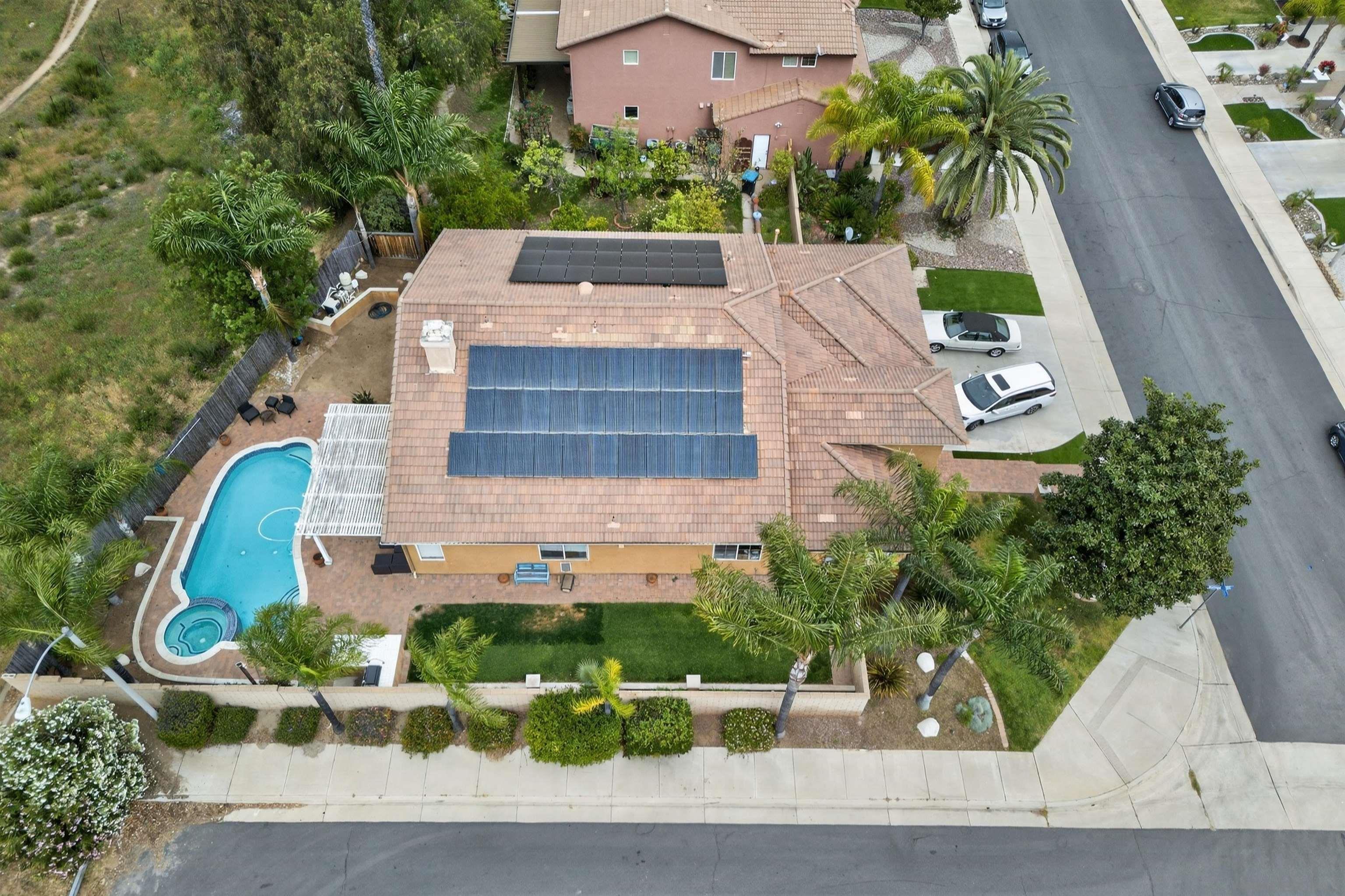 41245 Breckin — photo