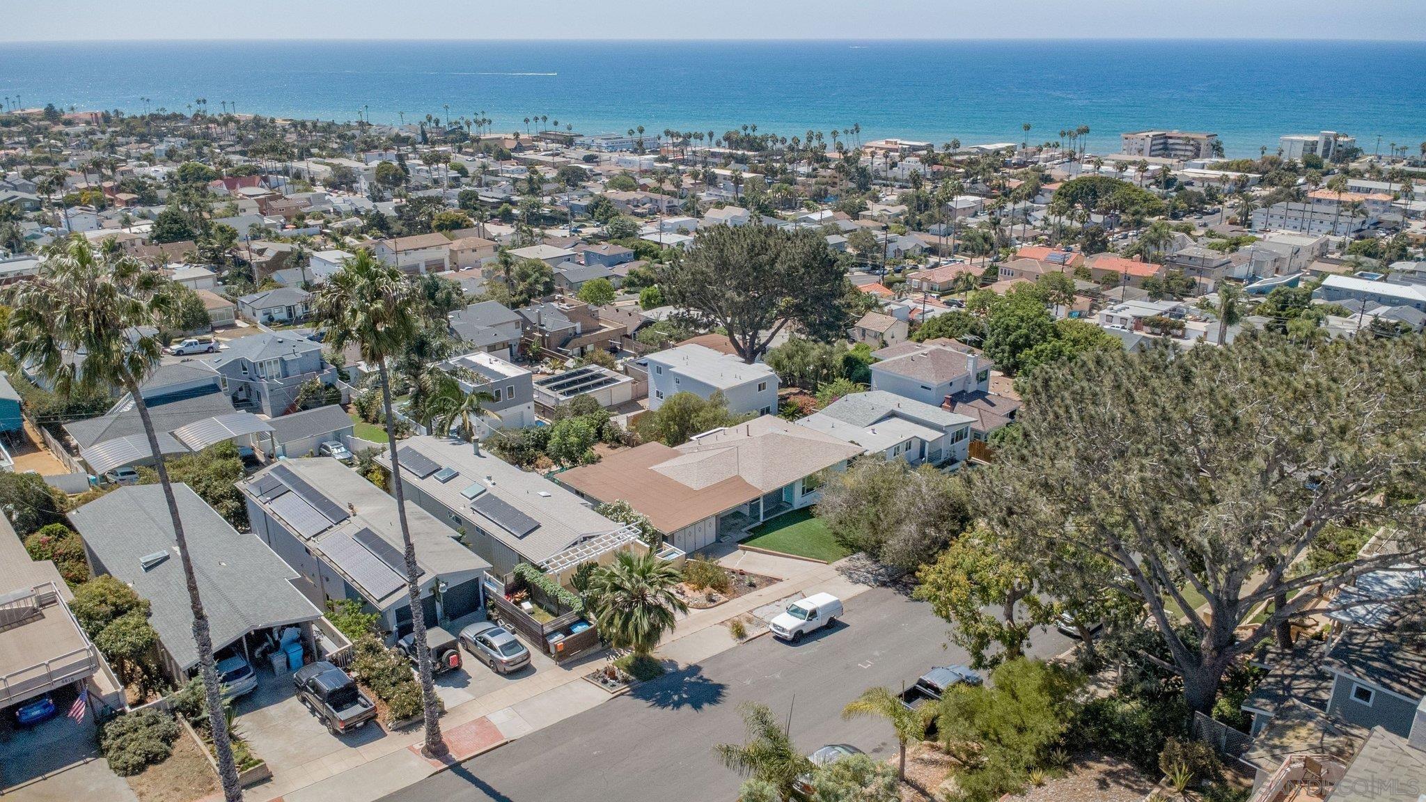 4637 Del Mar — photo