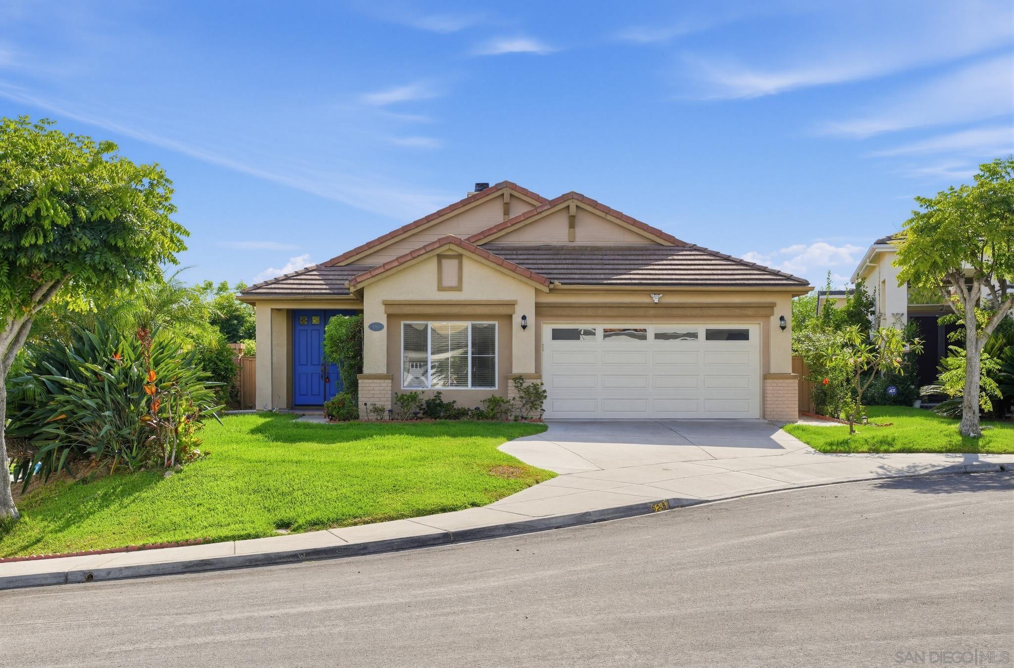 6268 Canyon Bluff Ct — photo