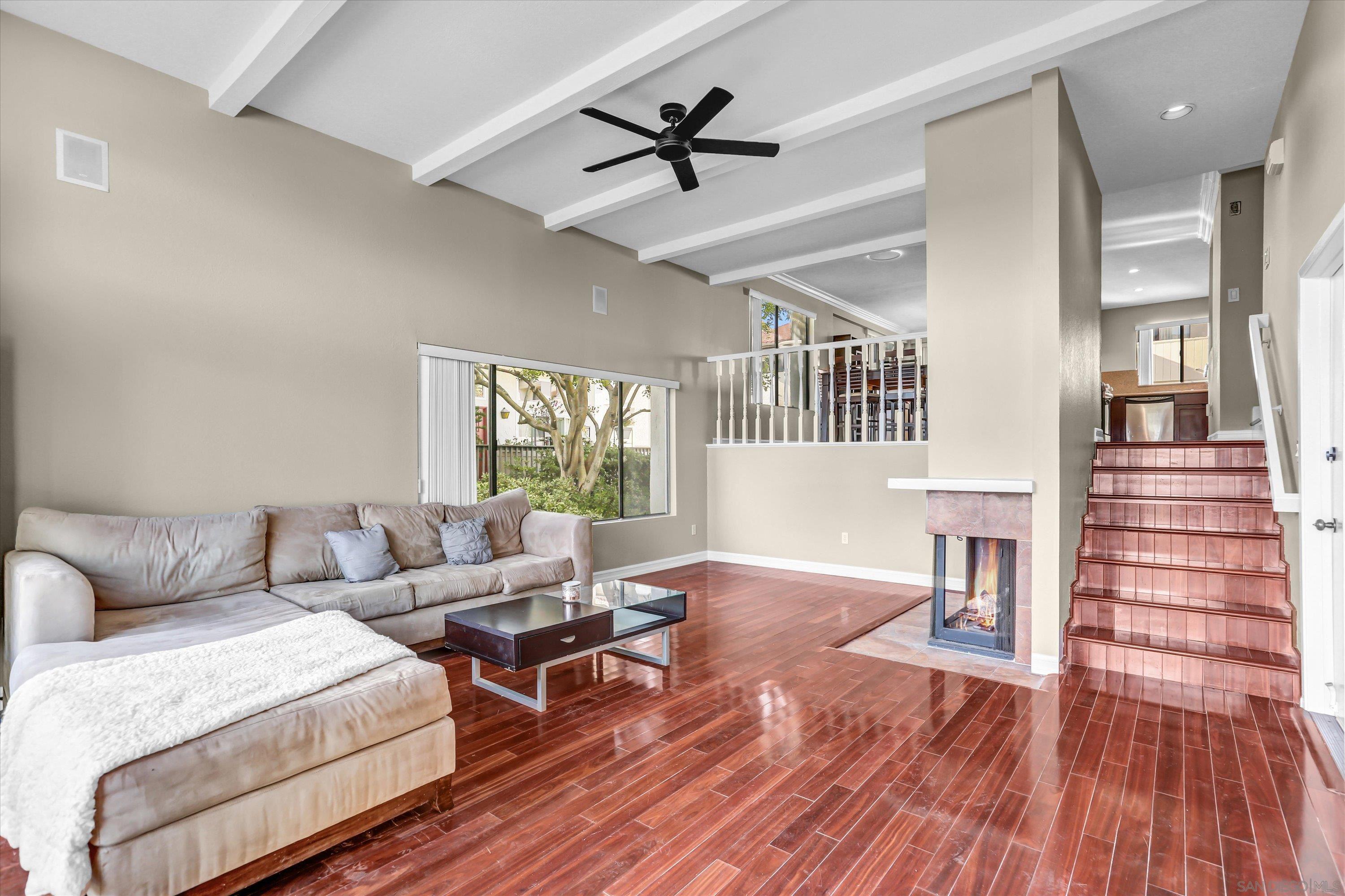 4050 La Jolla Village Dr — photo