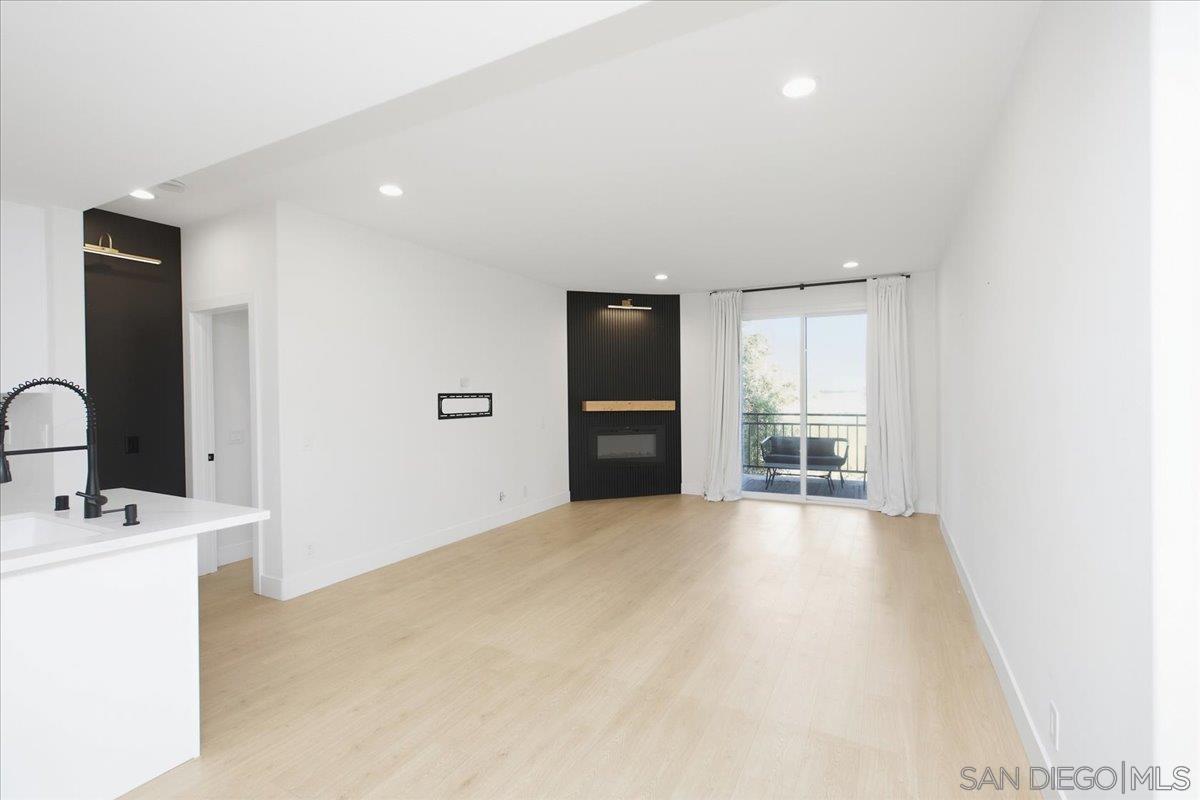 580 Camino De La Reina Unit 227 — photo
