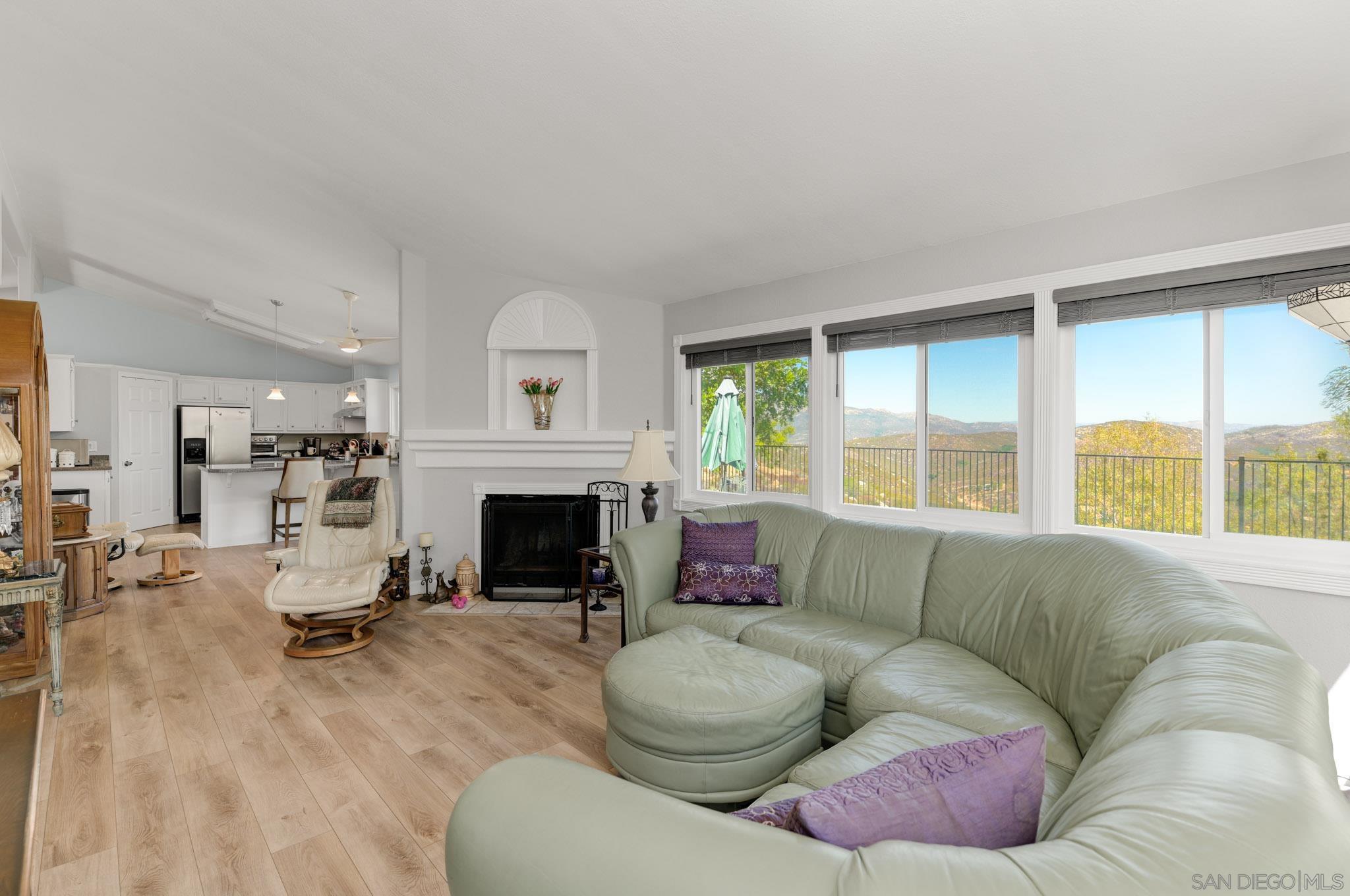 2556 Columbine Dr — photo