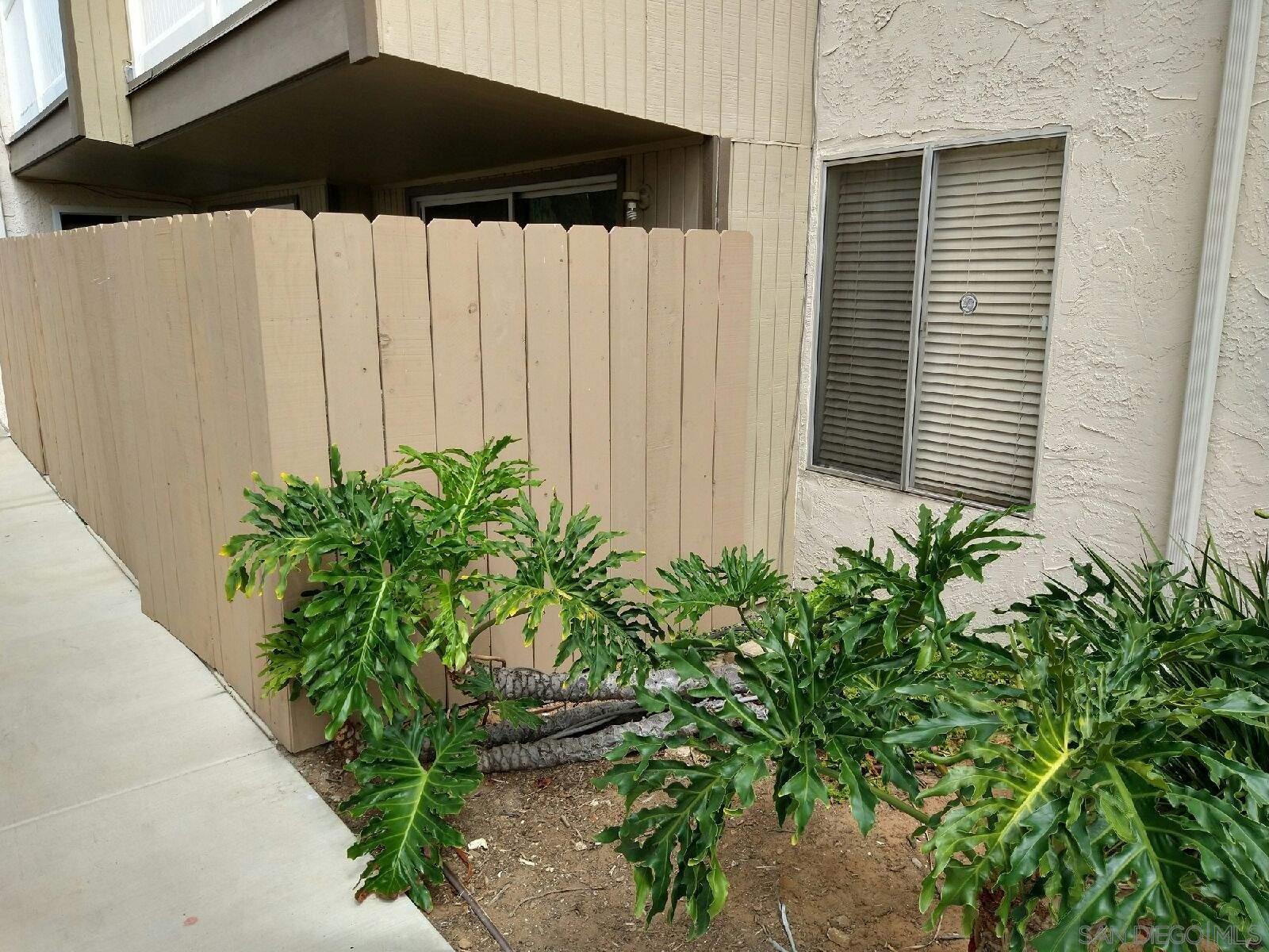 8026 Linda Vis 1C — photo
