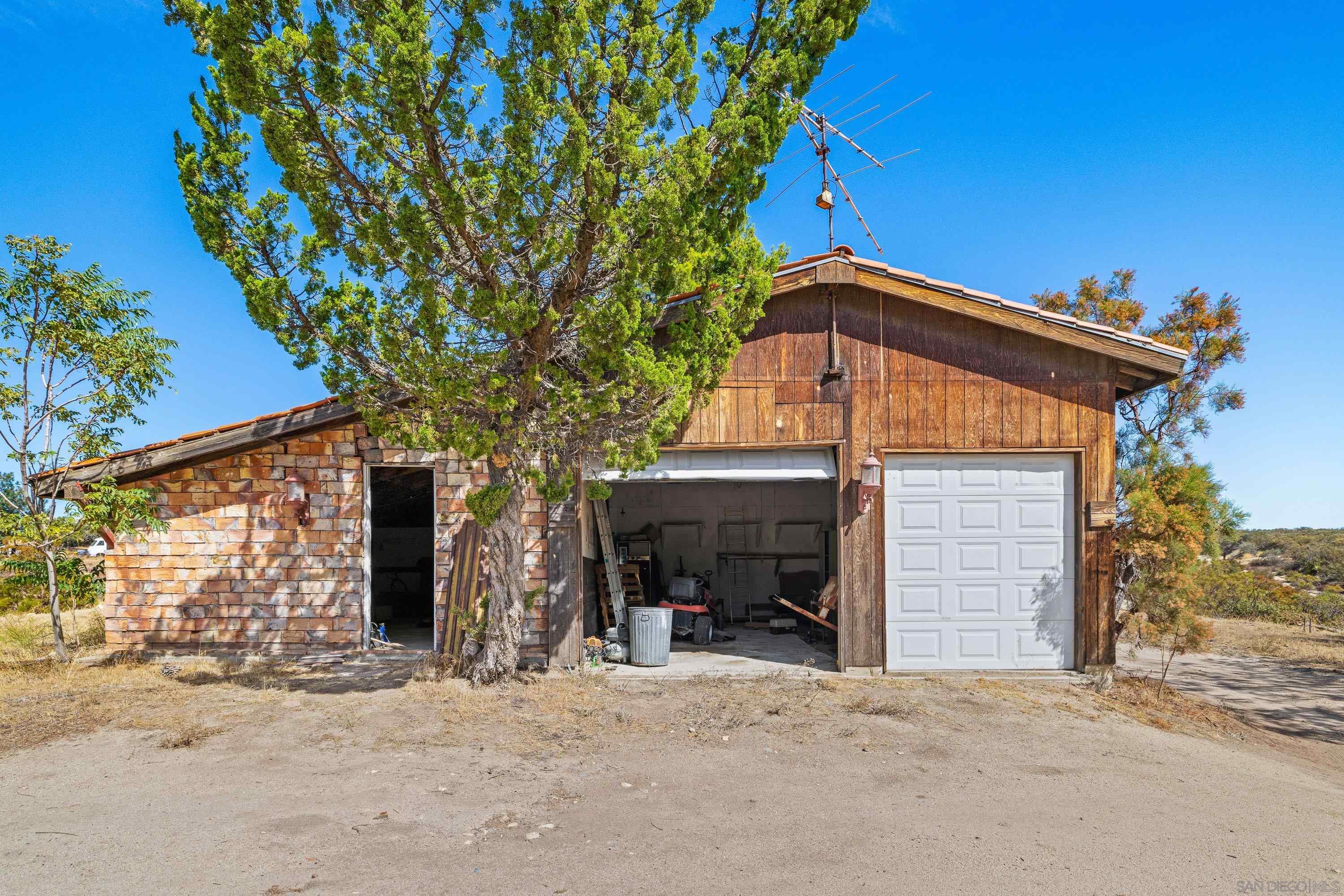 2513 Tecate Divide Rd — photo
