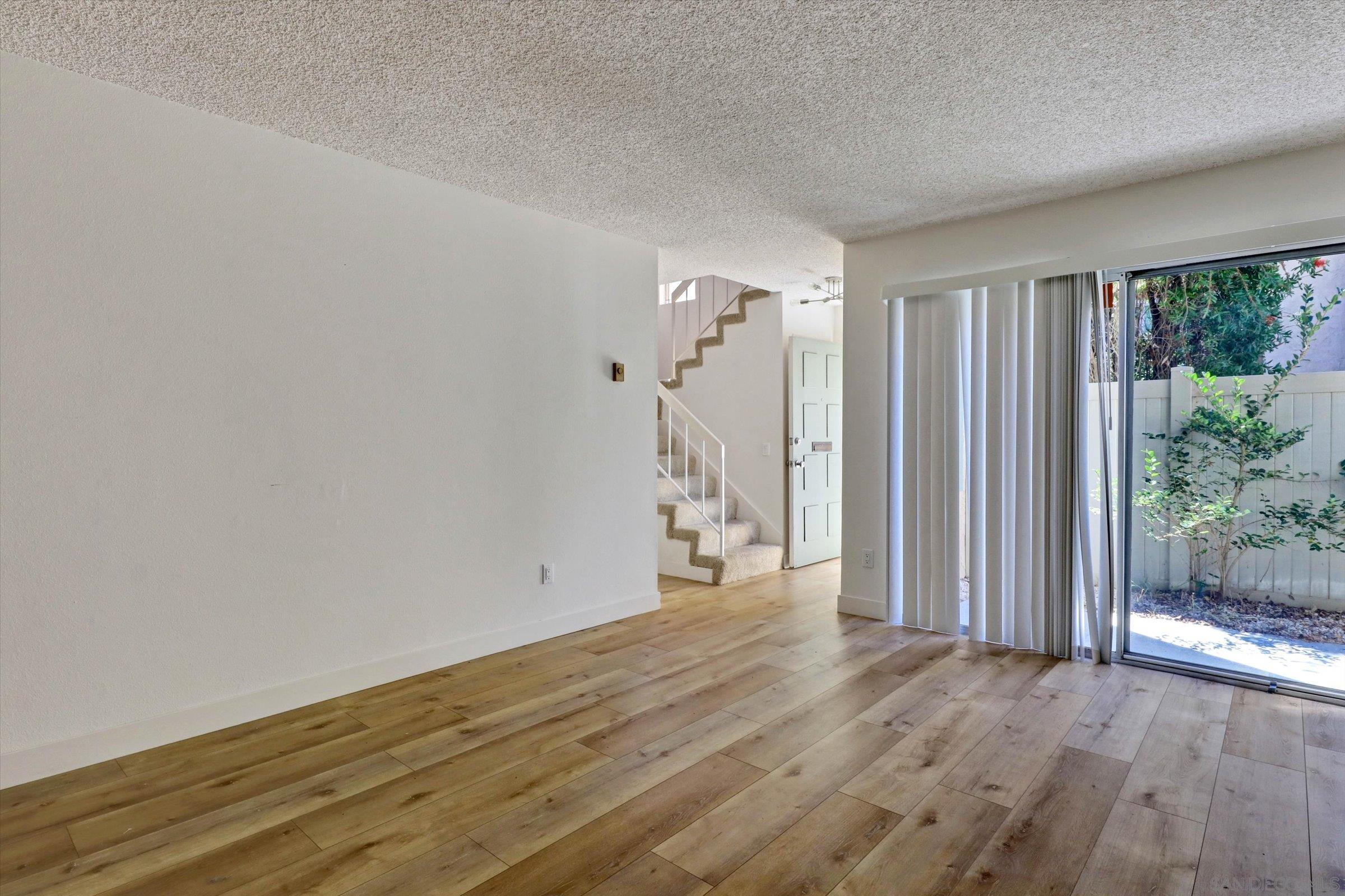 7890 Hummingbird Ln — photo