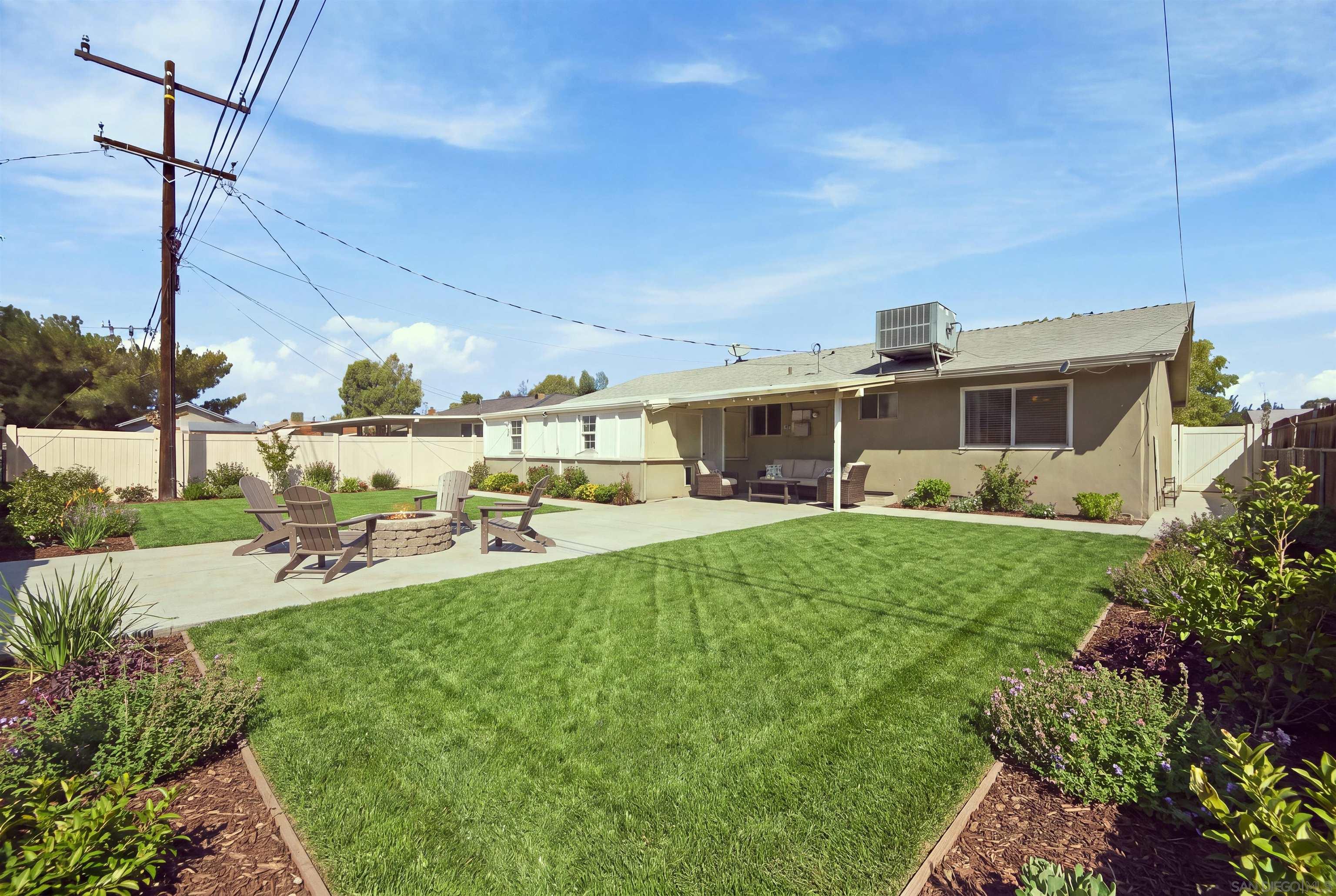 1001 E Lucerne, Hemet, CA 92543