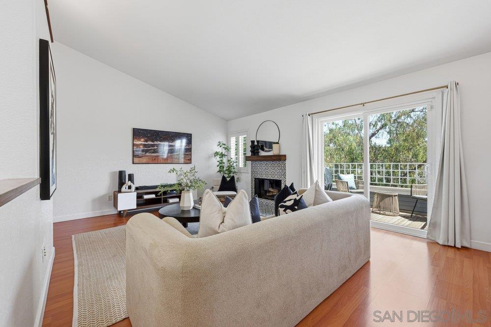 12805 Carriage Heights Way — photo